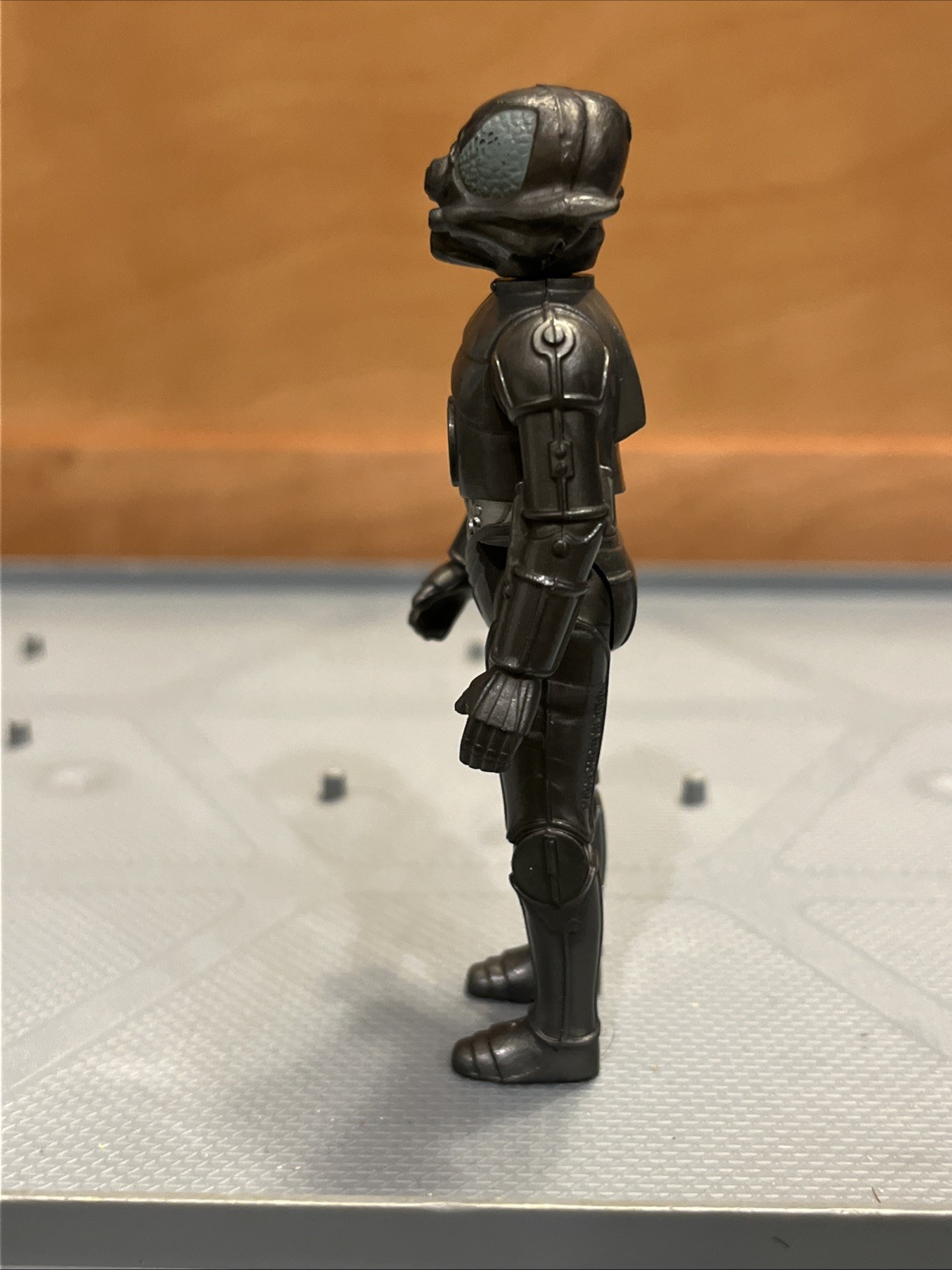 Zuckuss sold
