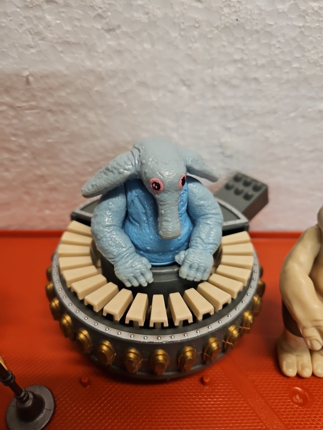 Sy Snootles & The Rebo Band sold