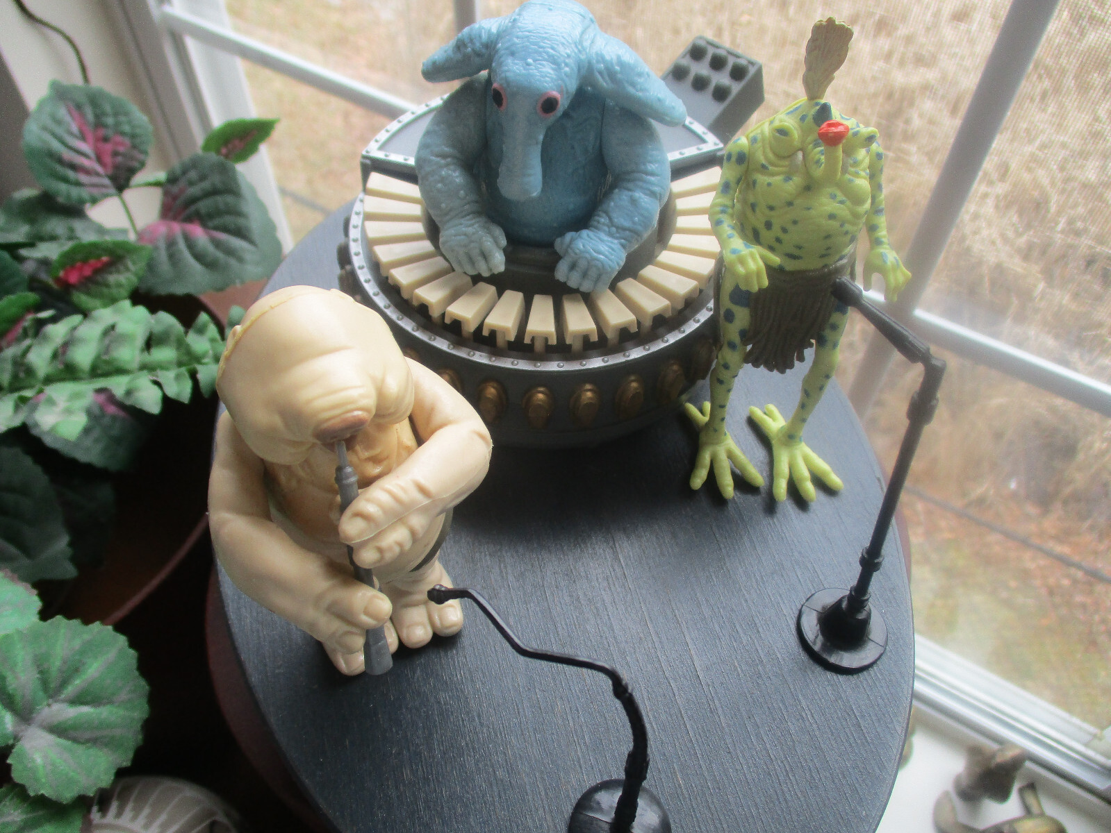 Sy Snootles & The Rebo Band sold