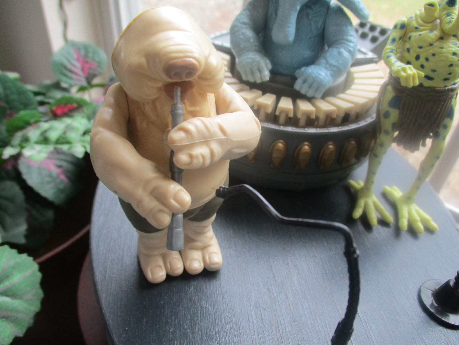 Sy Snootles & The Rebo Band sold