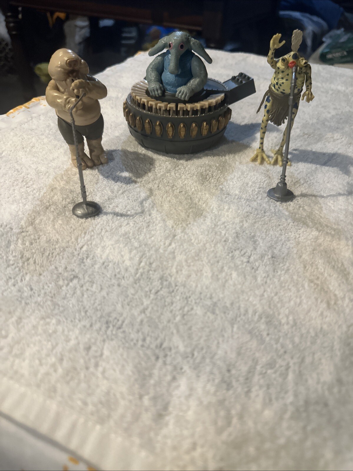 Sy Snootles & The Rebo Band sold