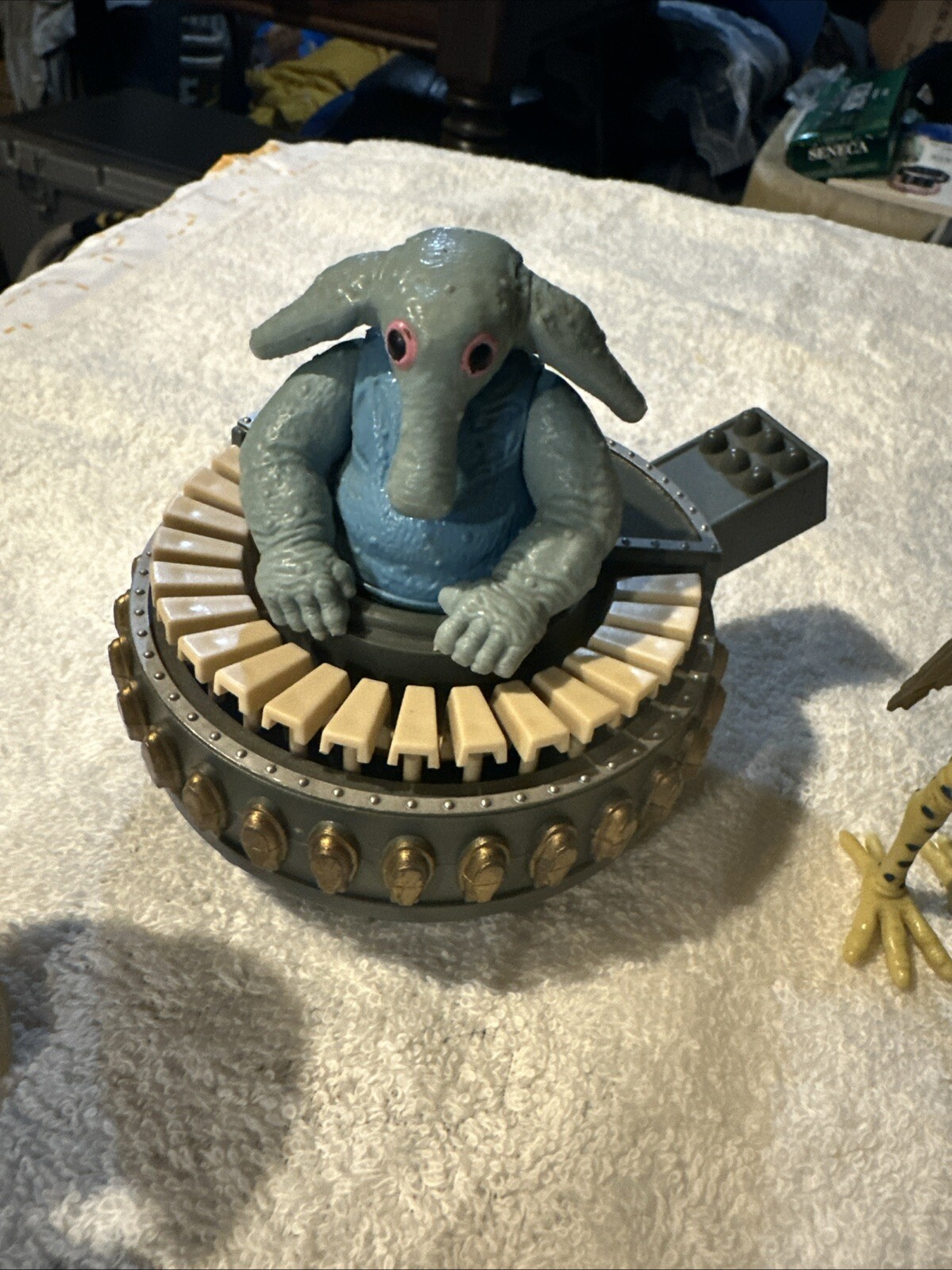 Sy Snootles & The Rebo Band sold