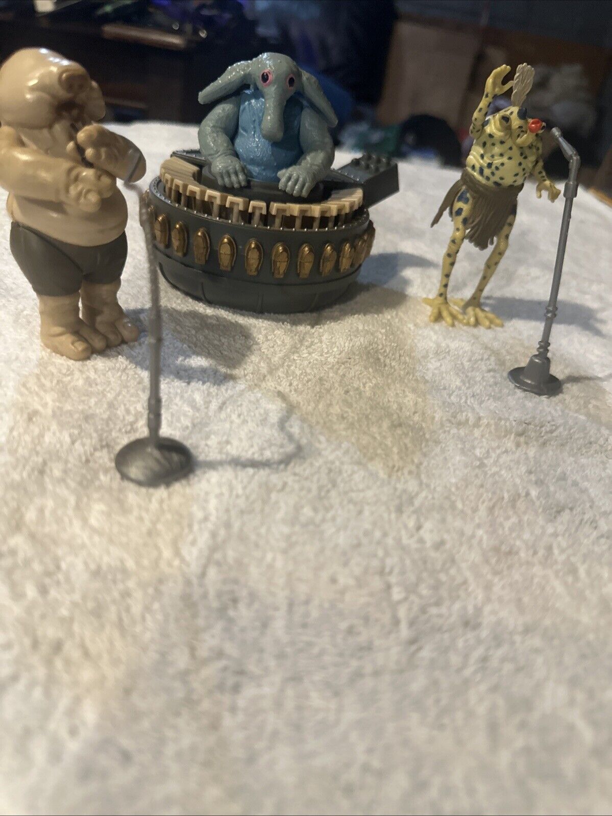 Sy Snootles & The Rebo Band sold