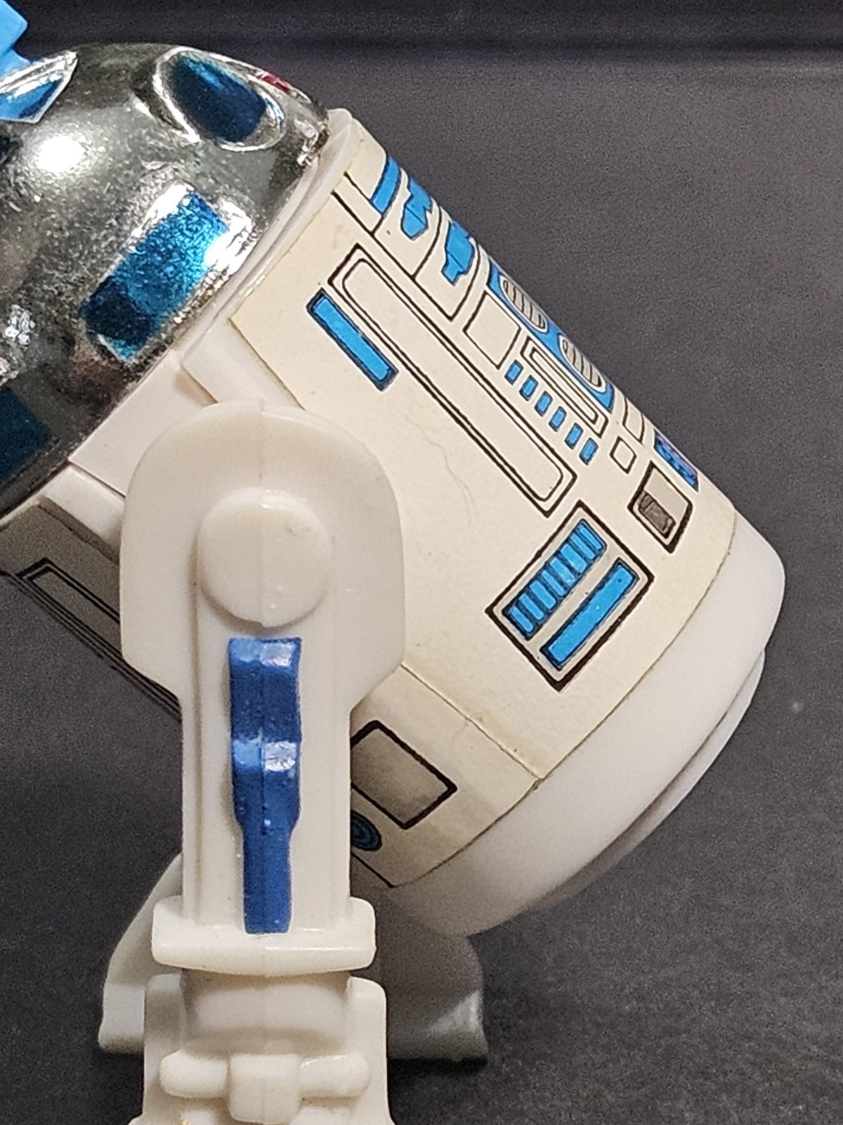 R2-D2 (Artoo-Detoo) (with Sensorscope) sold