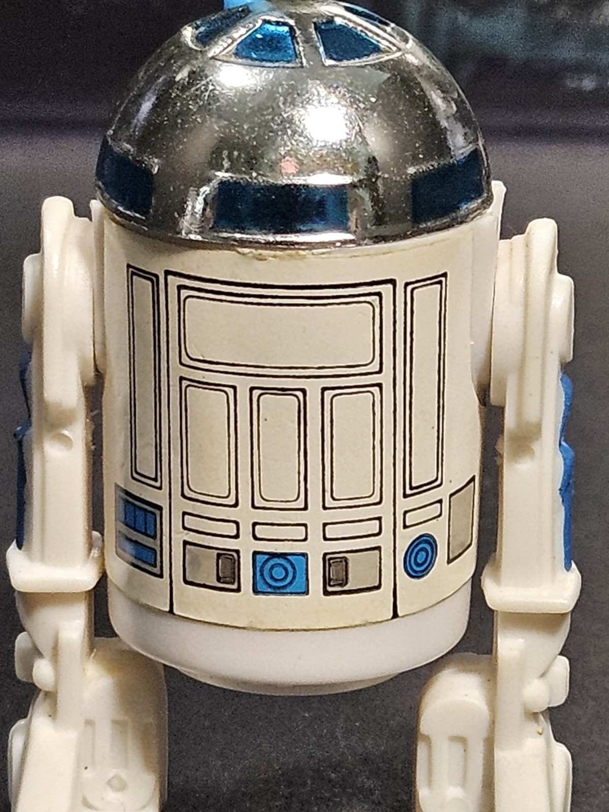 R2-D2 (Artoo-Detoo) (with Sensorscope) sold