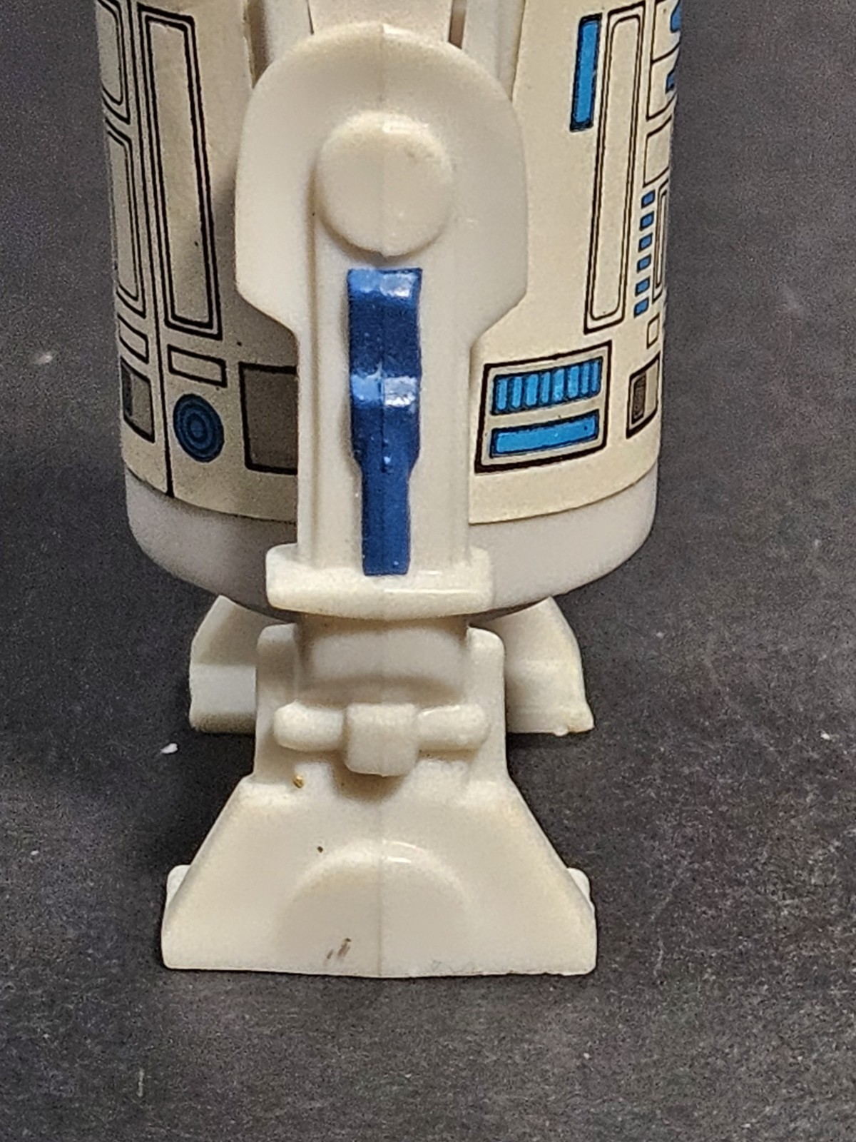 R2-D2 (Artoo-Detoo) (with Sensorscope) sold