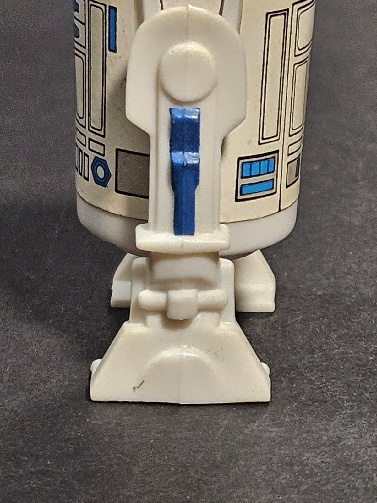 R2-D2 (Artoo-Detoo) (with Sensorscope) sold