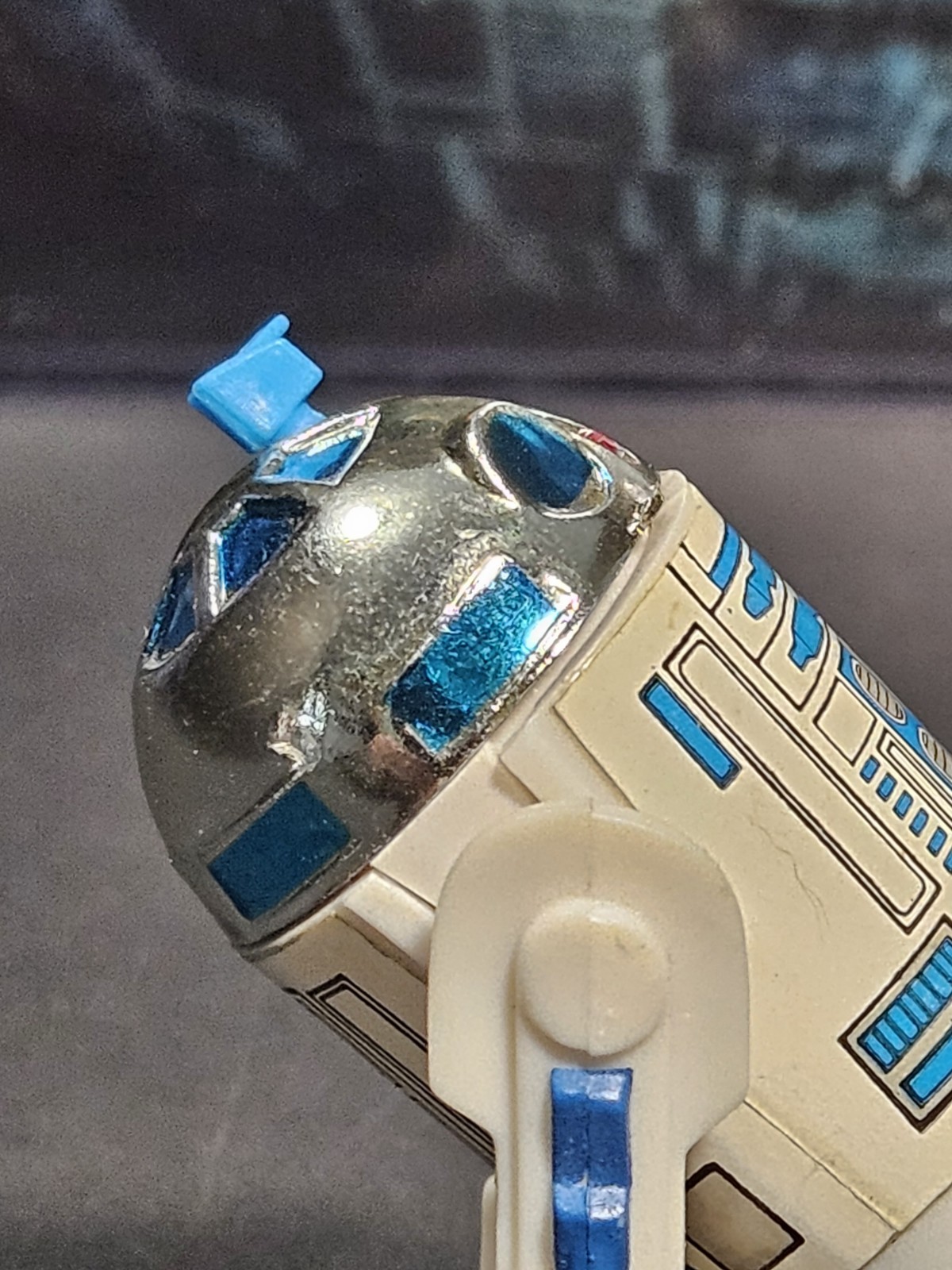 R2-D2 (Artoo-Detoo) (with Sensorscope) sold