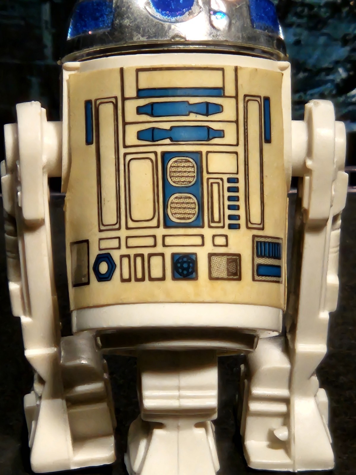 R2-D2 (Droid Factory) sold