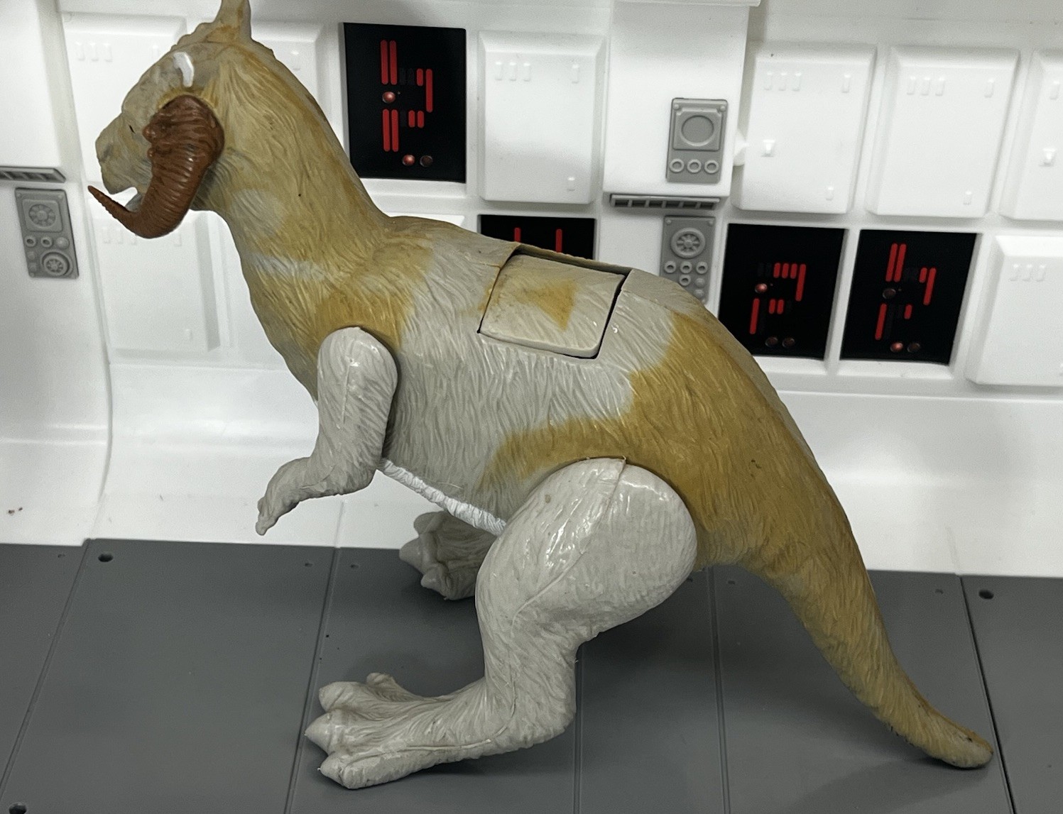 Tauntaun (closed belly) sold