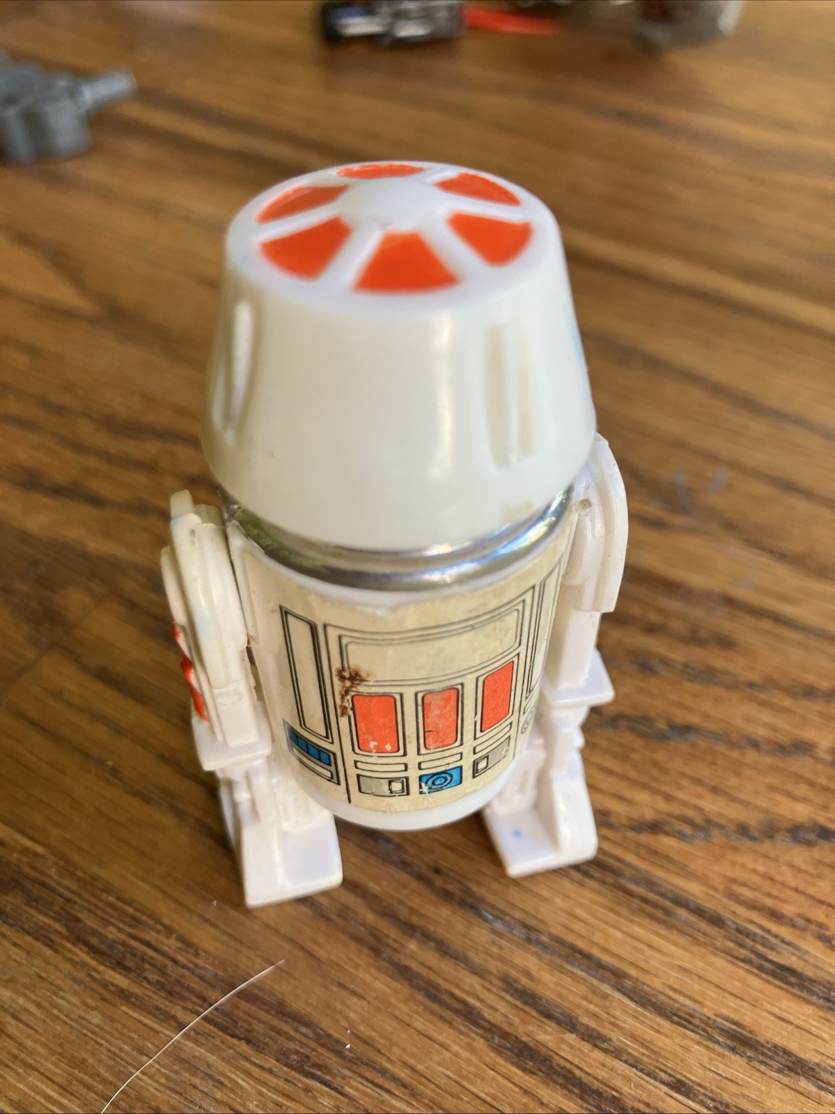 R5-D4 (Arfive-Defour) sold