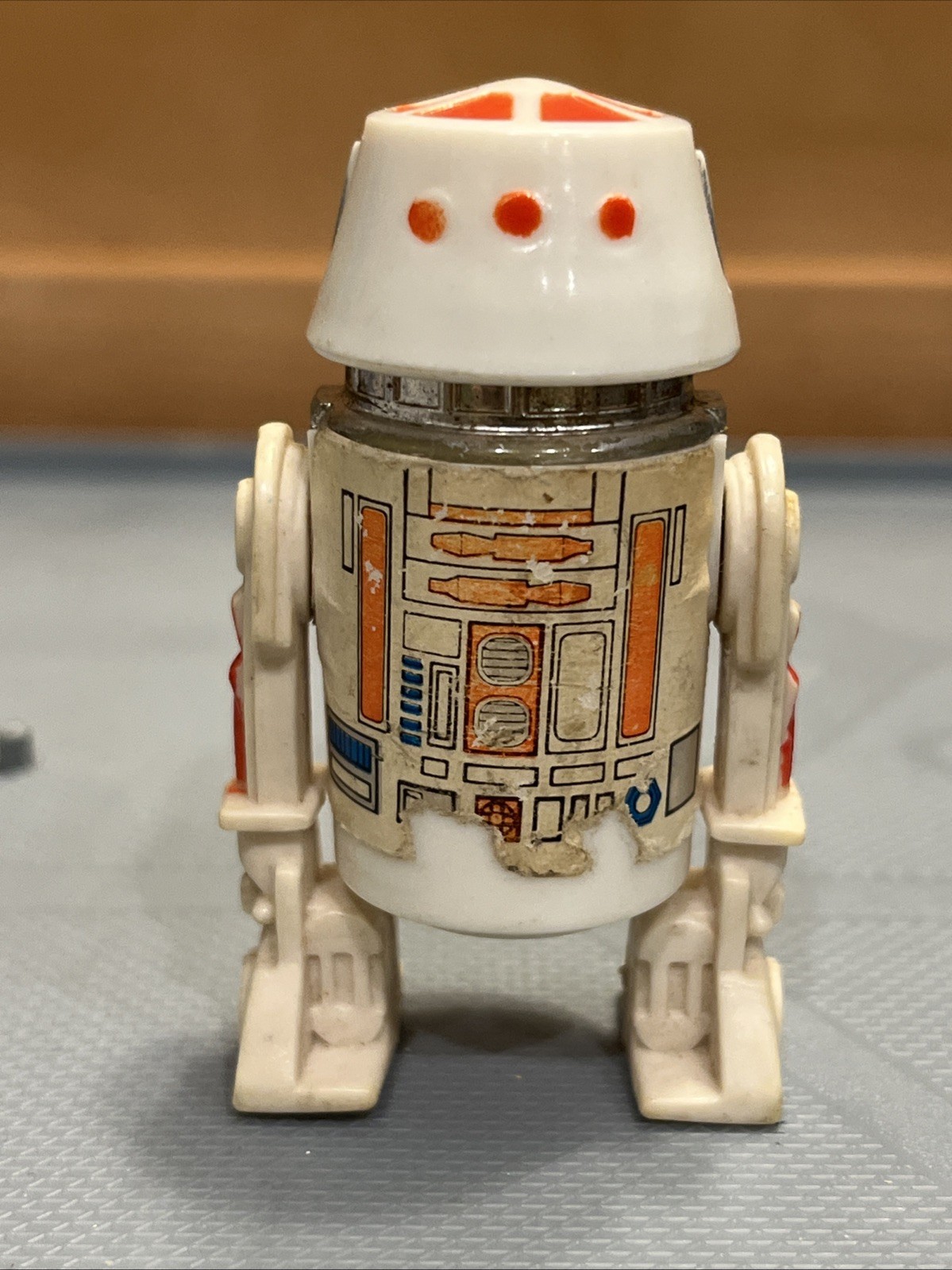 R5-D4 (Arfive-Defour) sold