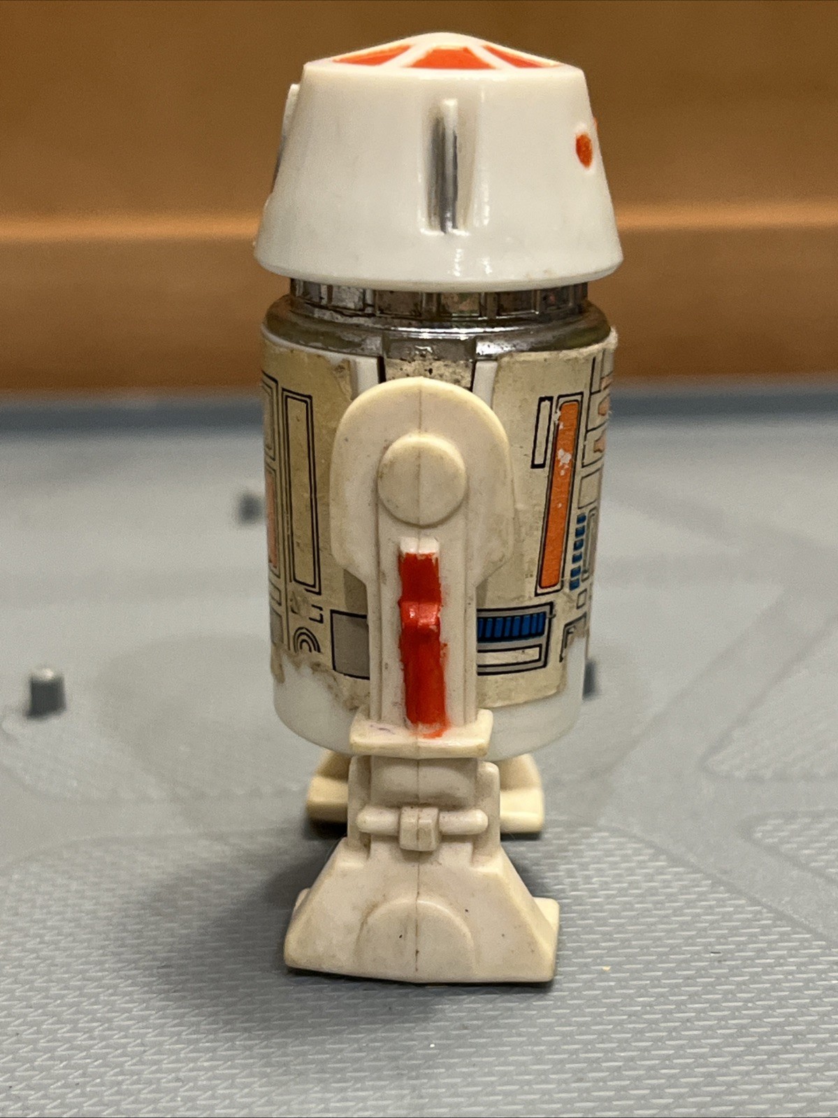 R5-D4 (Arfive-Defour) sold