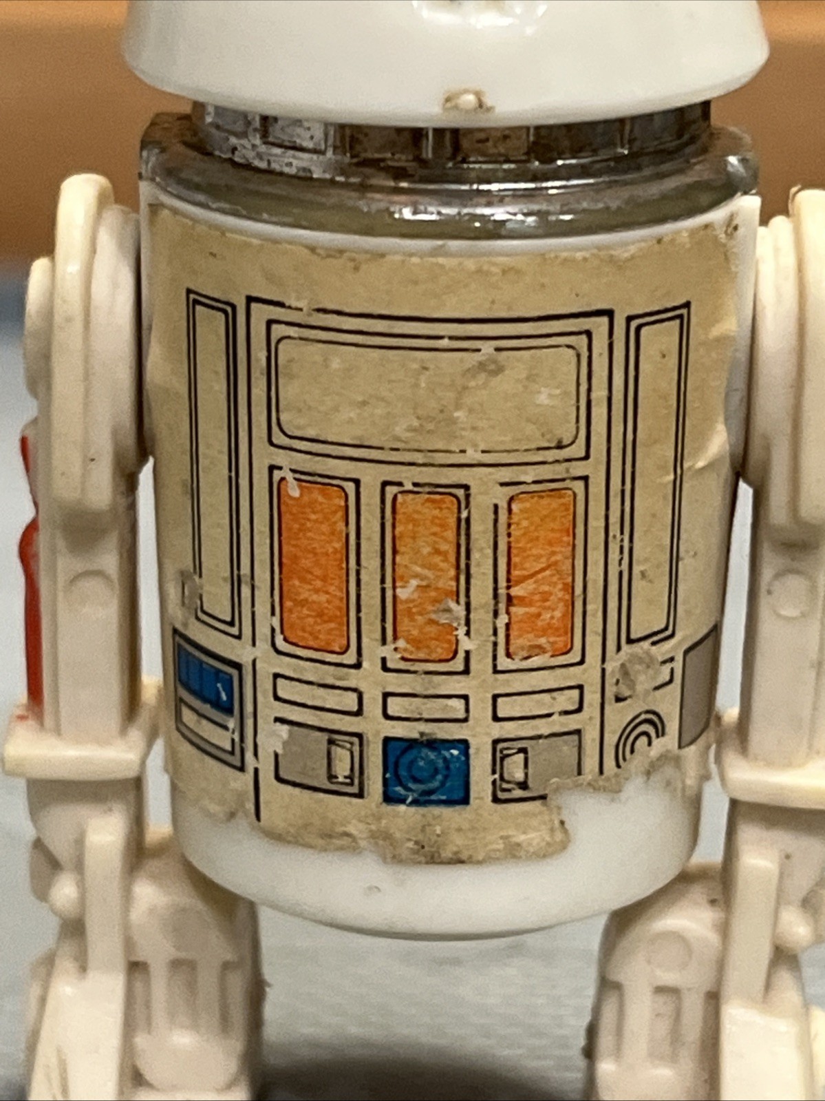 R5-D4 (Arfive-Defour) sold