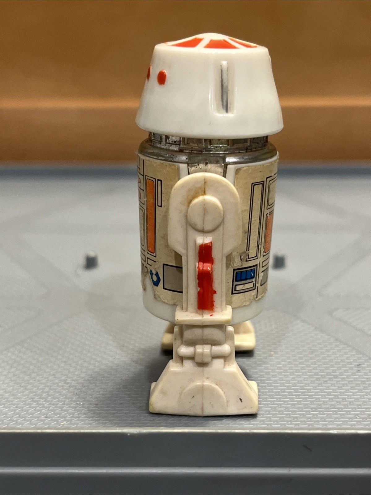 R5-D4 (Arfive-Defour) sold