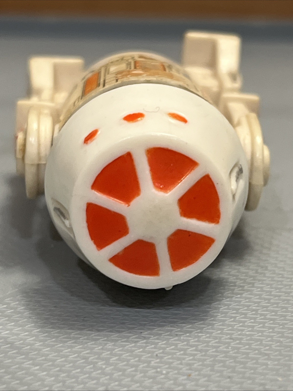 R5-D4 (Arfive-Defour) sold