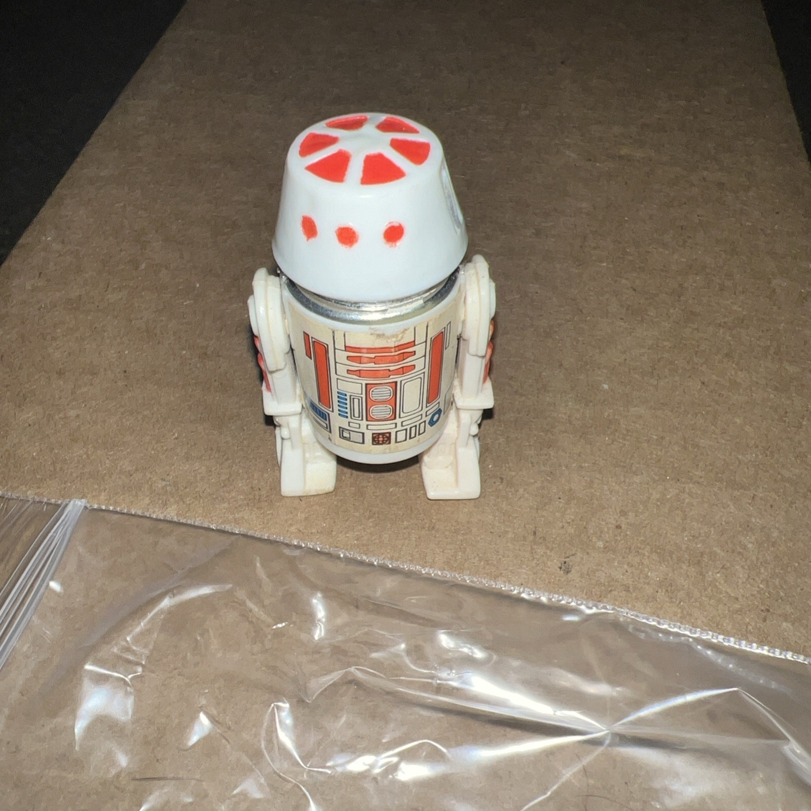 R5-D4 (Arfive-Defour) sold