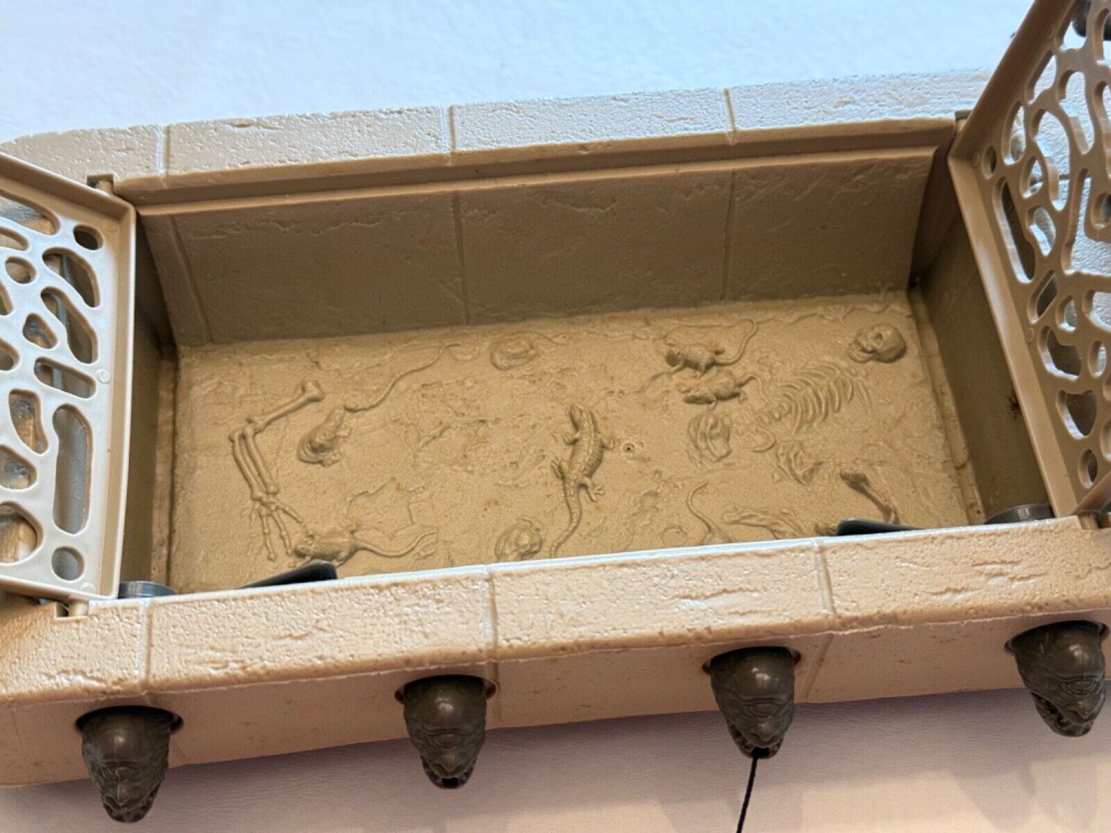 Jabba the Hutt Action Playset sold