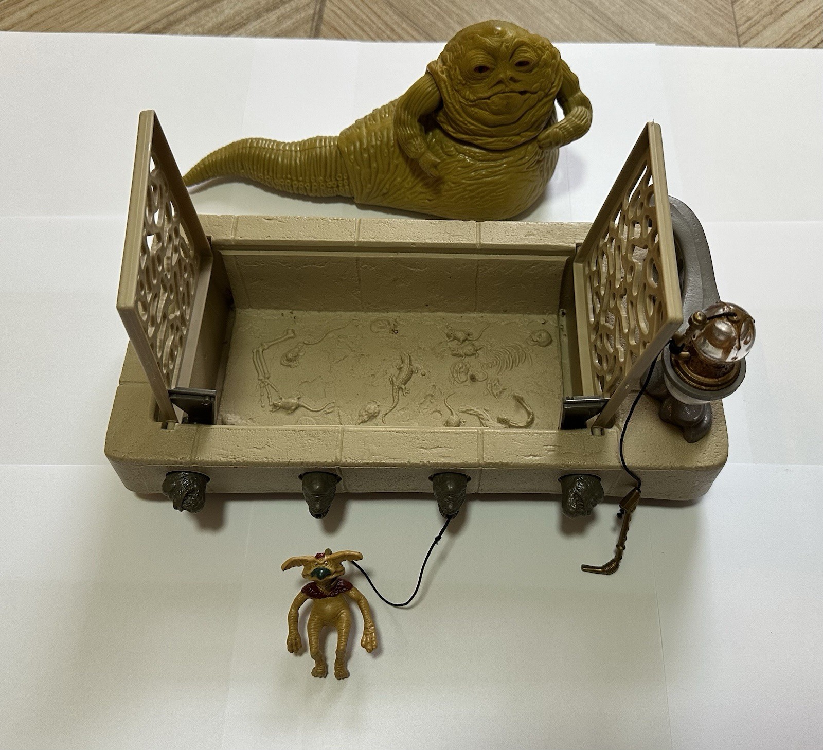 Jabba the Hutt Action Playset sold