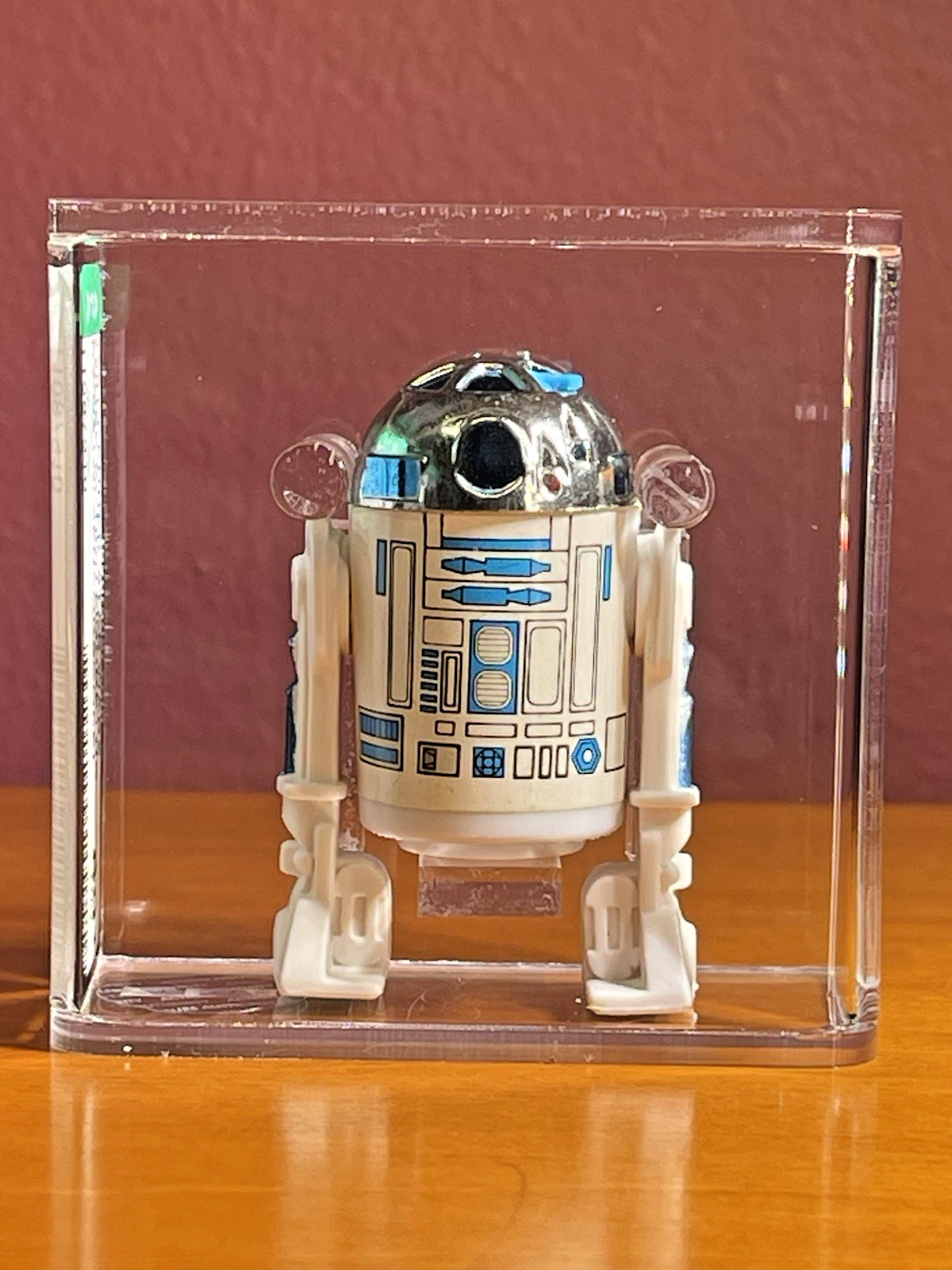 R2-D2 (Artoo-Detoo) (with Sensorscope) sold