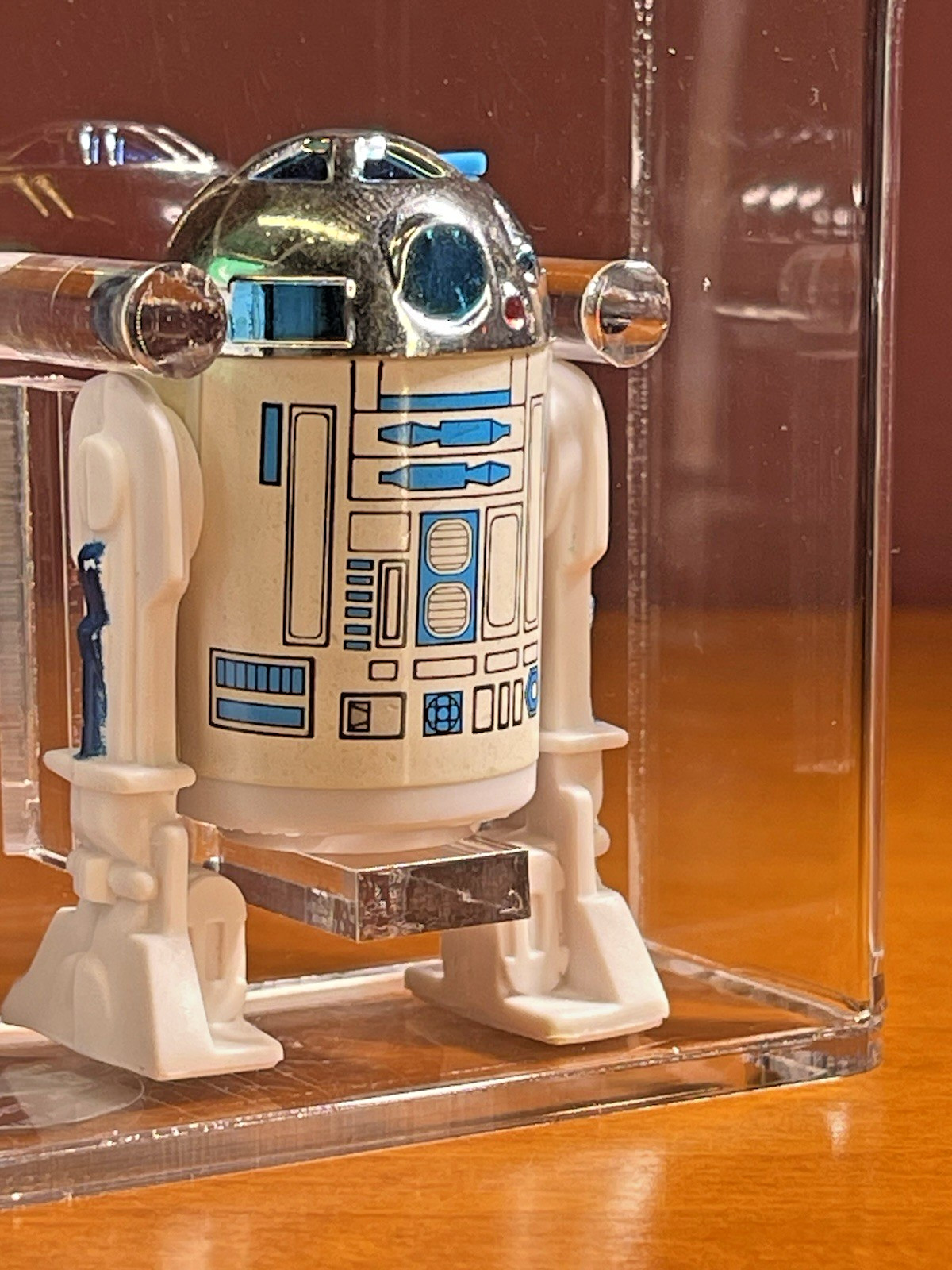 R2-D2 (Artoo-Detoo) (with Sensorscope) sold
