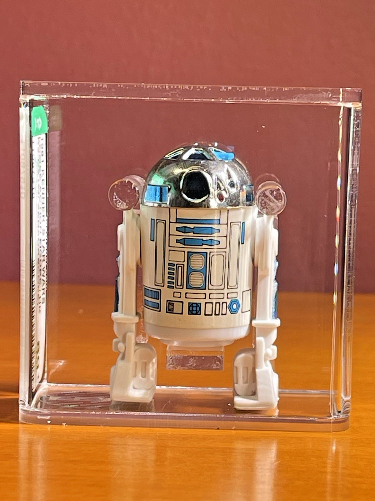R2-D2 (Artoo-Detoo) (with Sensorscope) sold