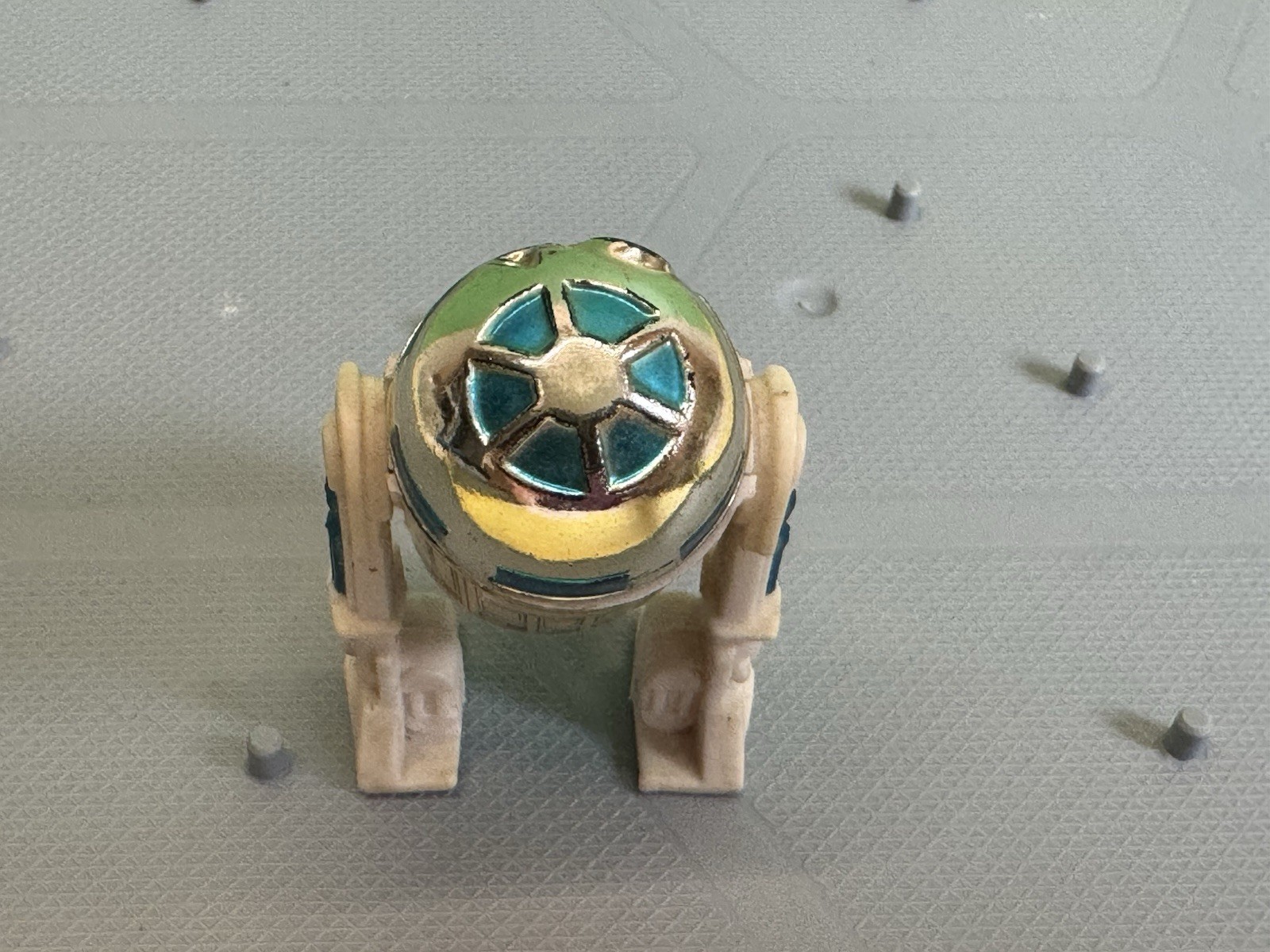 R2-D2 (Artoo-Detoo) sold