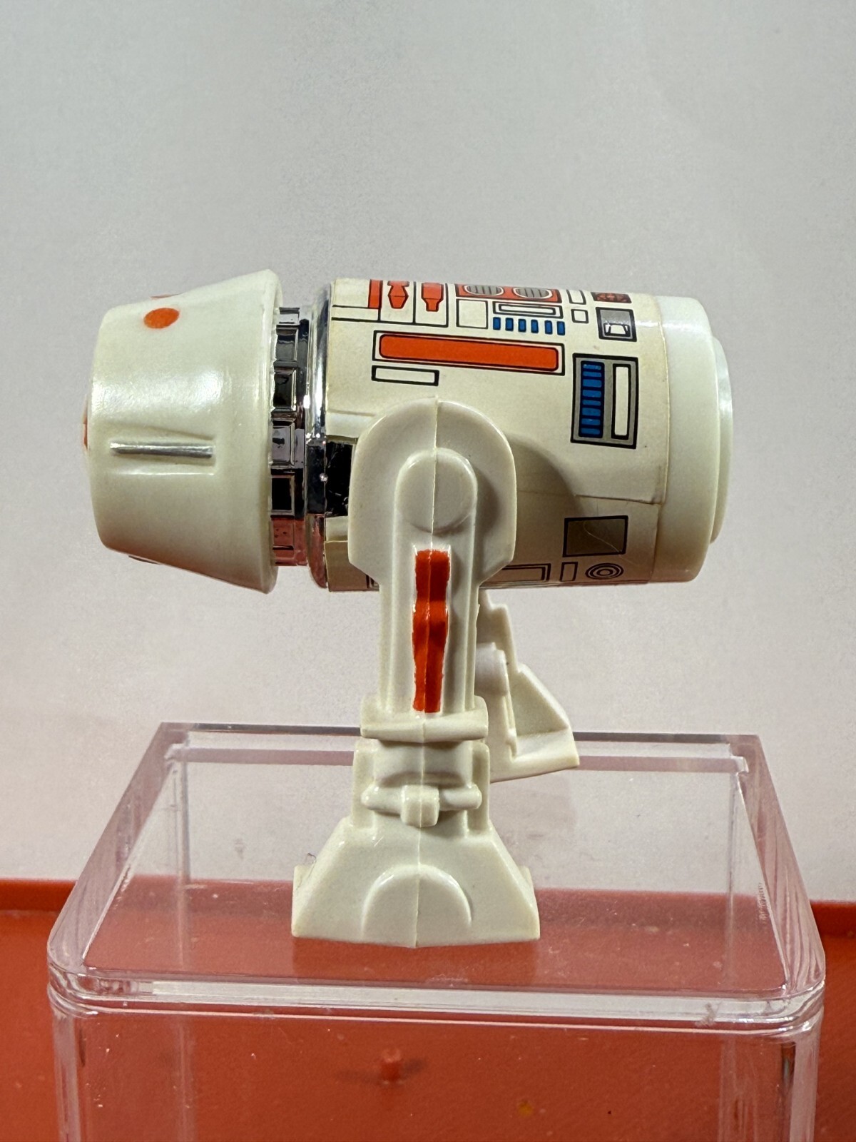 R5-D4 (Arfive-Defour) sold