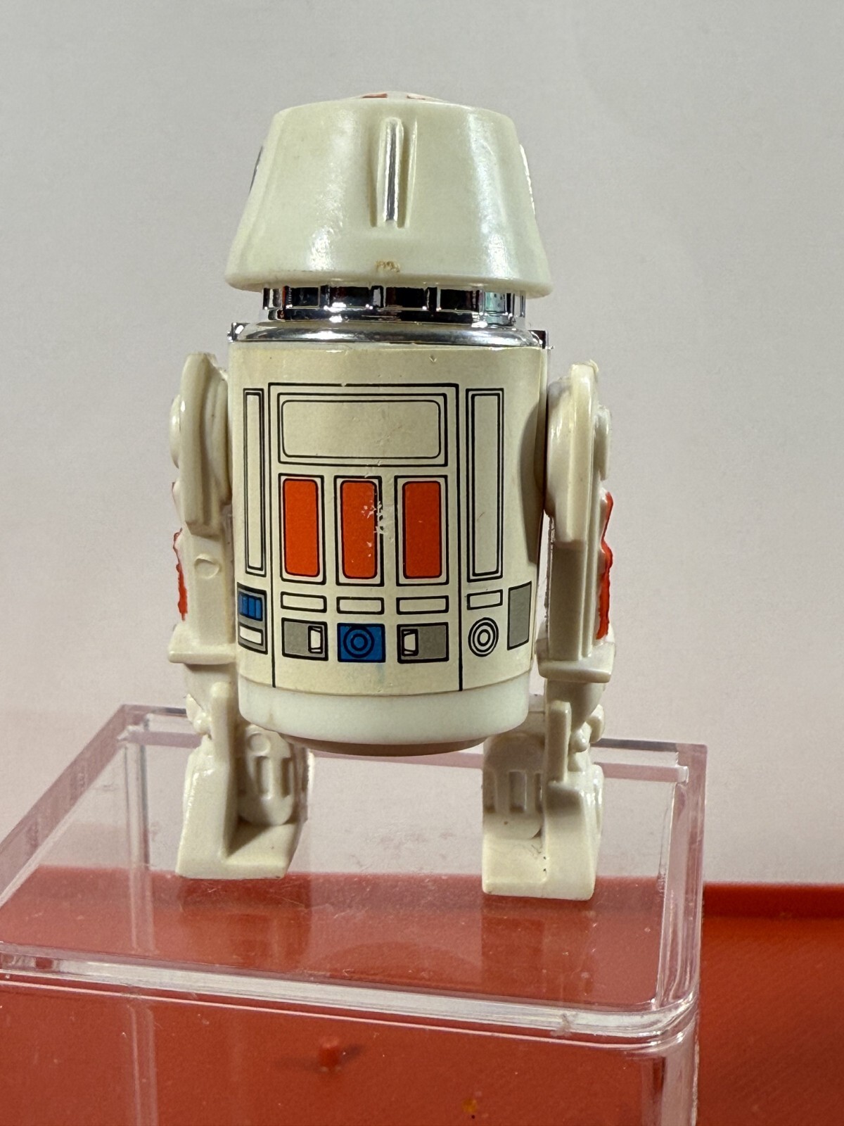 R5-D4 (Arfive-Defour) sold