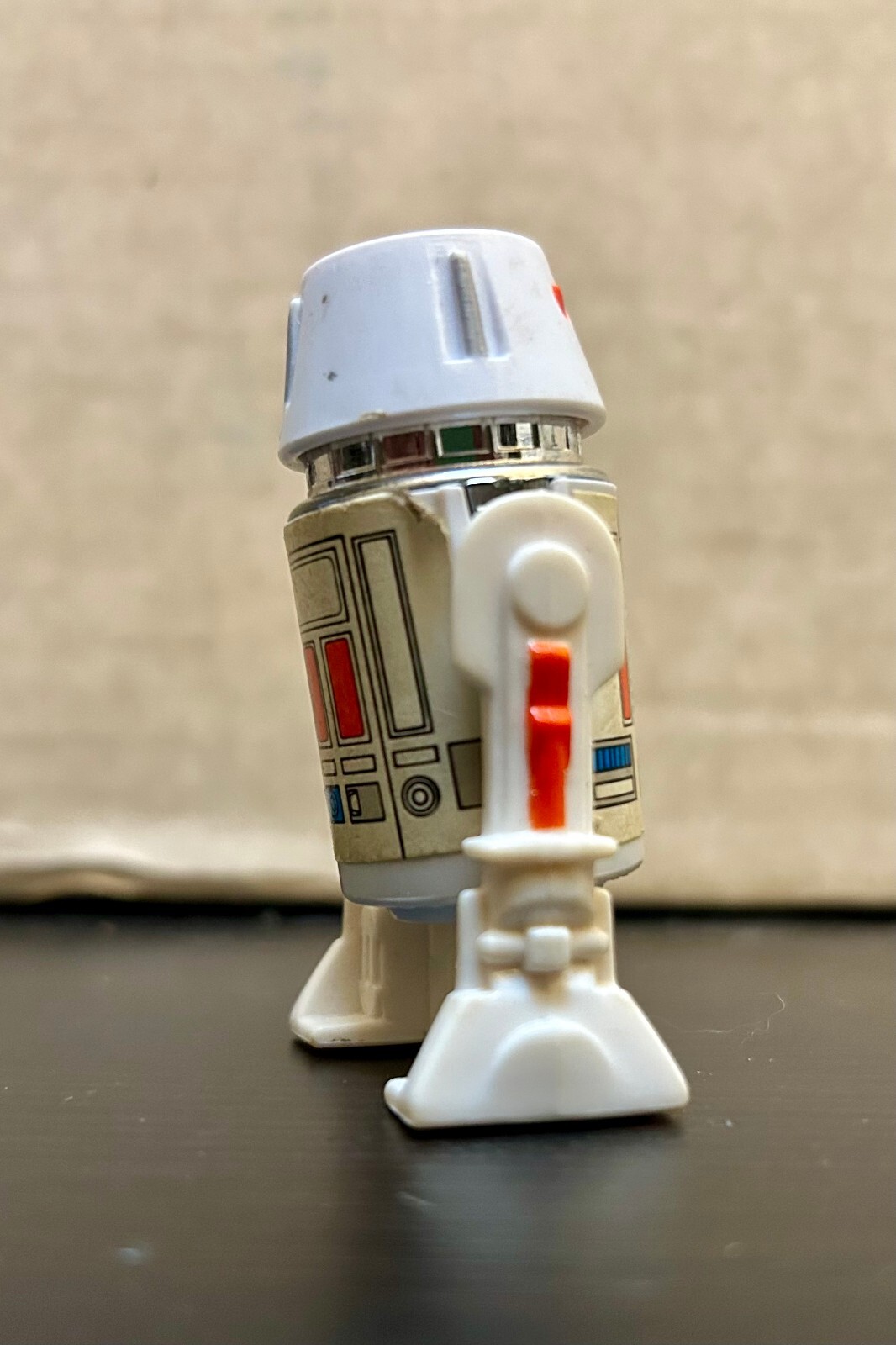 R5-D4 (Arfive-Defour) sold