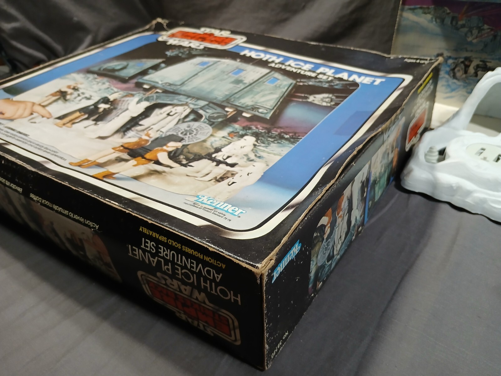 Hoth Ice Planet Adventure Set sold
