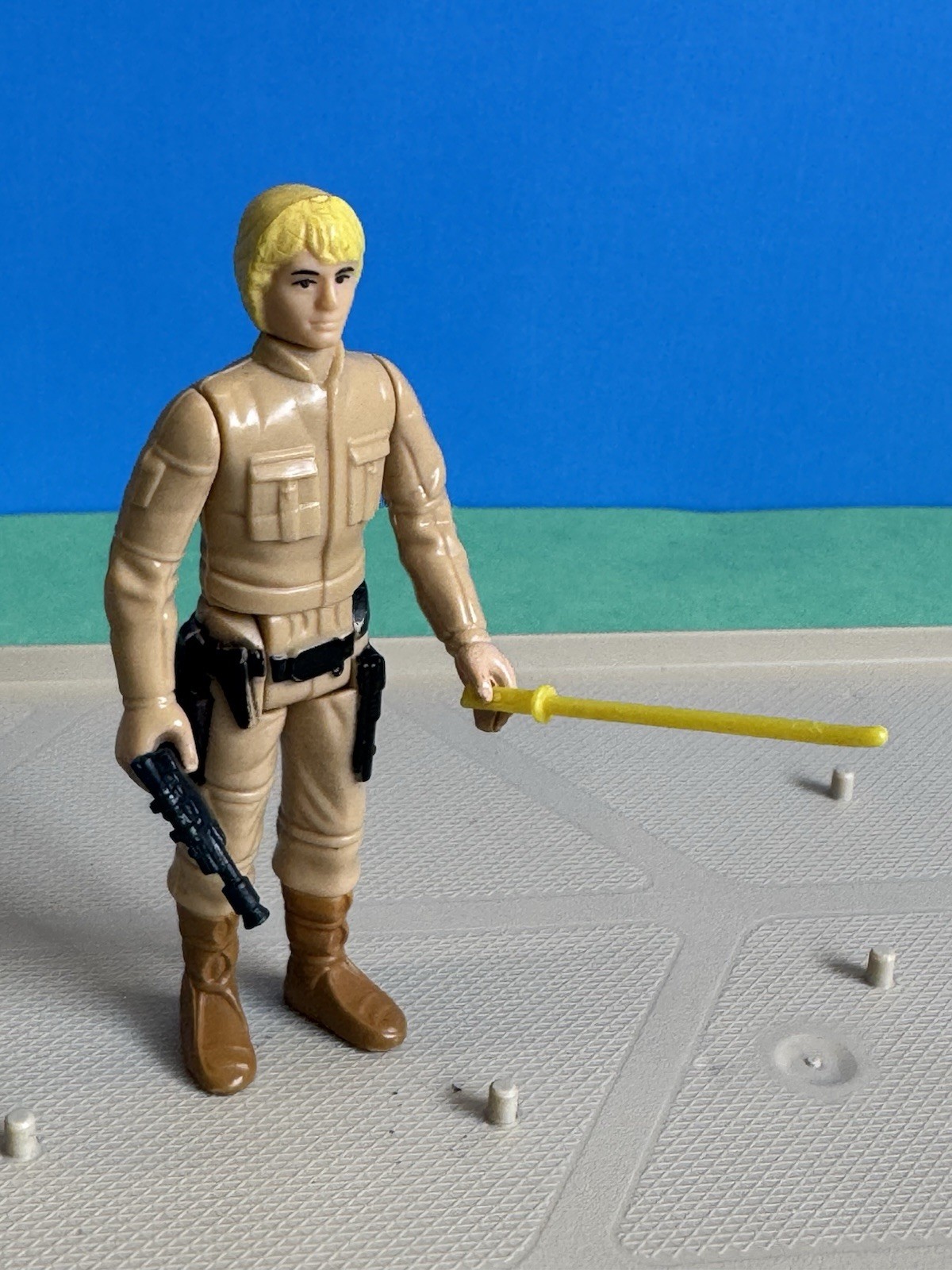 Luke Skywalker (Bespin Fatigues) sold