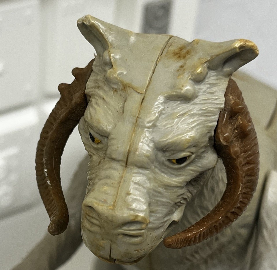 Tauntaun (closed belly) sold