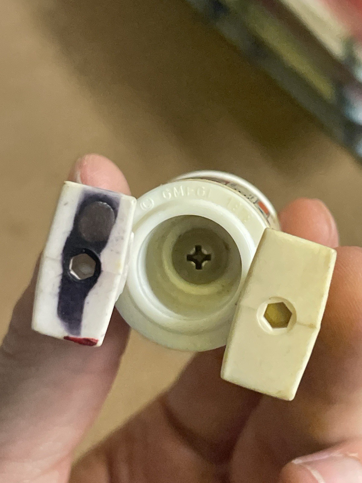 R5-D4 (Arfive-Defour) sold