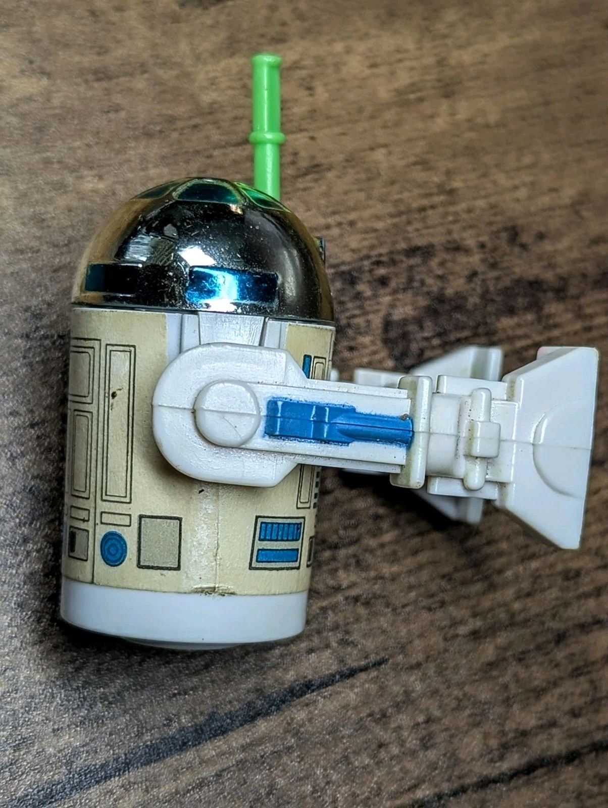 R2-D2 (Artoo-Detoo) with pop-up Lightsaber sold