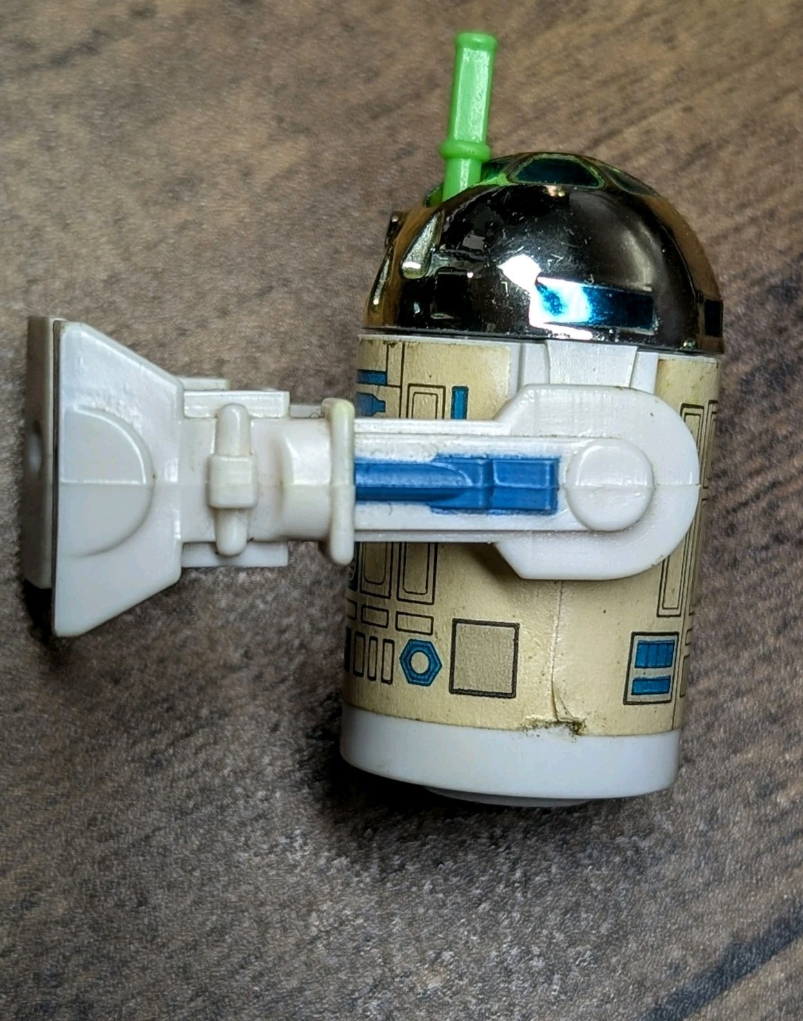 R2-D2 (Artoo-Detoo) with pop-up Lightsaber sold