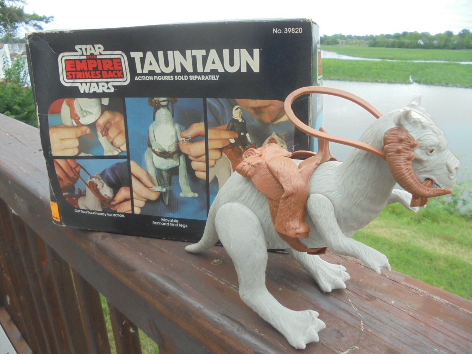 Tauntaun (closed belly) sold
