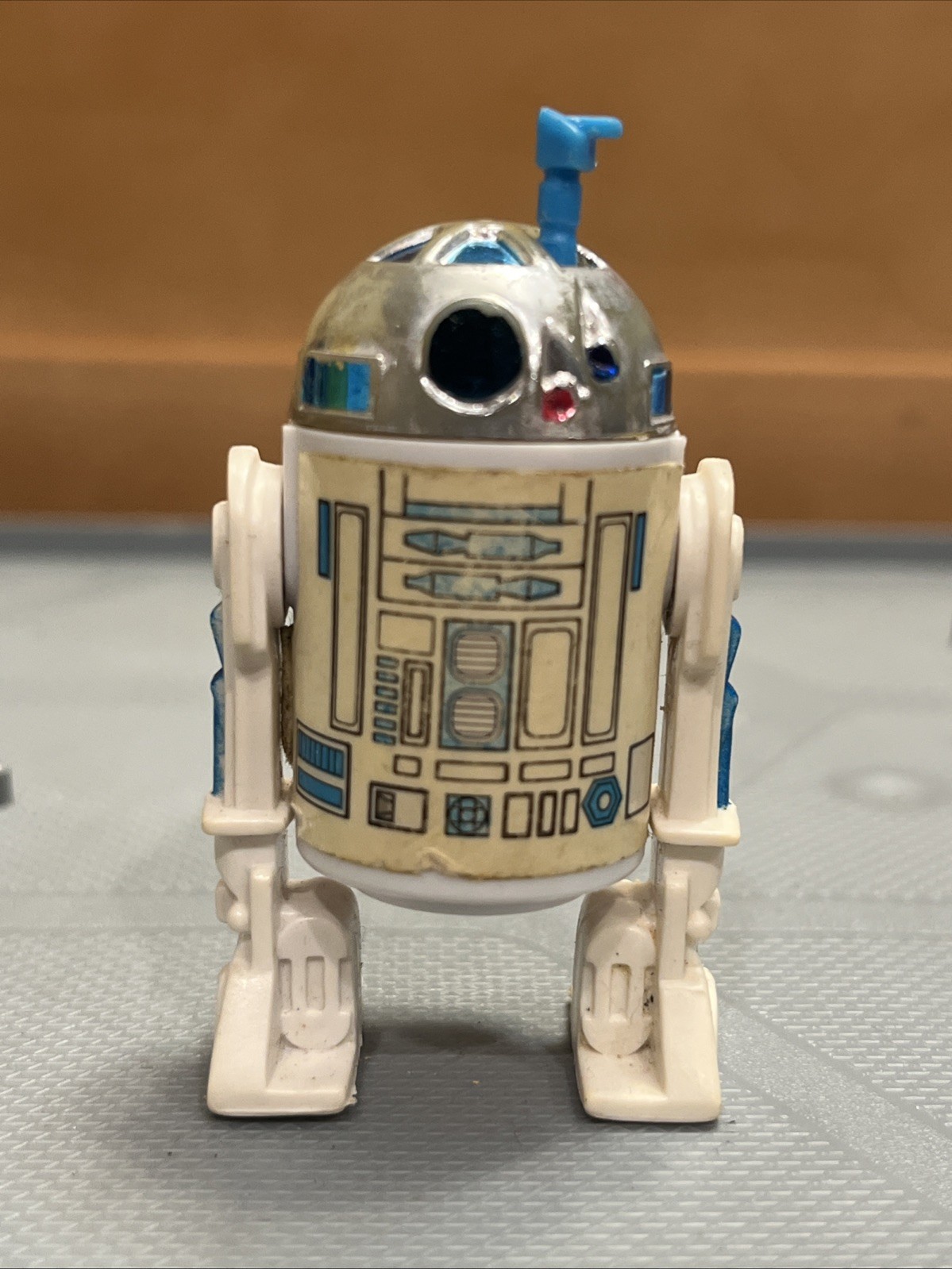 R2-D2 (Artoo-Detoo) (with Sensorscope) sold