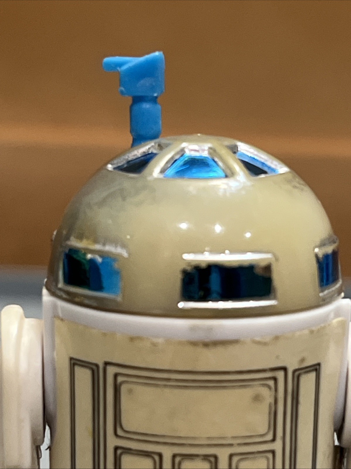 R2-D2 (Artoo-Detoo) (with Sensorscope) sold