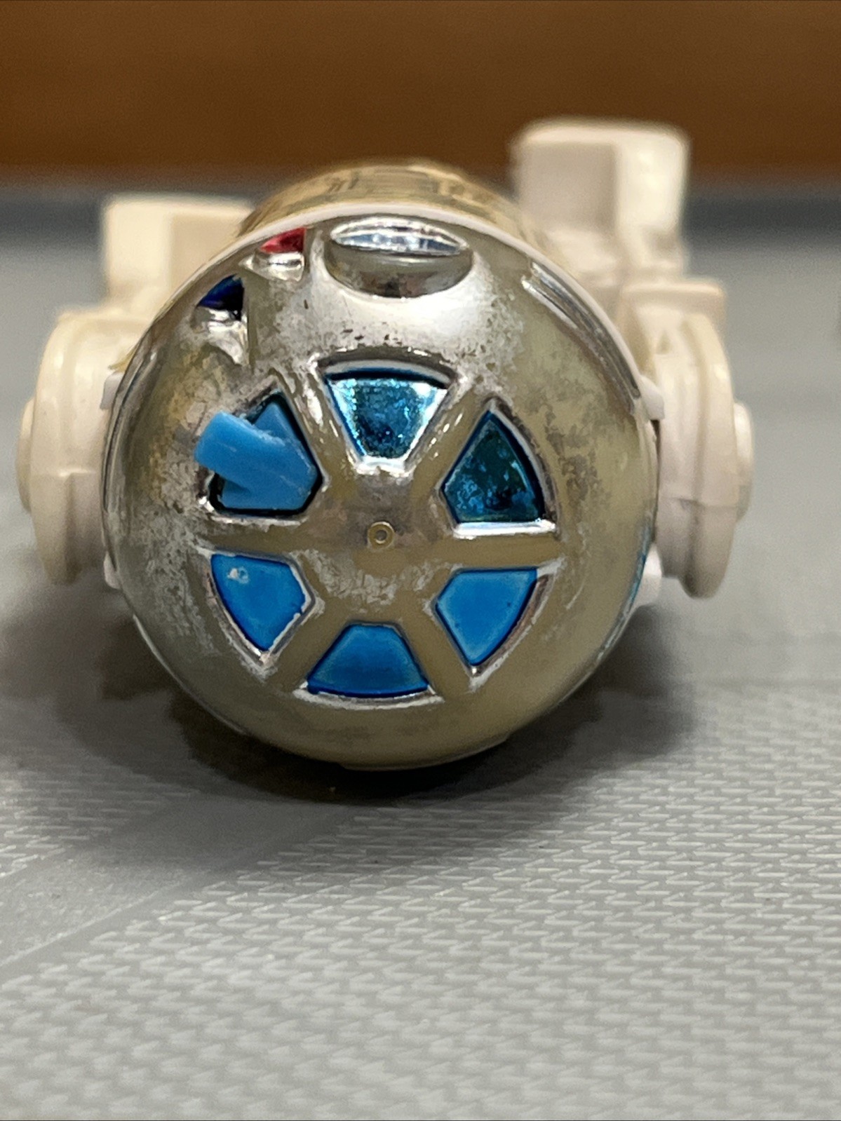 R2-D2 (Artoo-Detoo) (with Sensorscope) sold