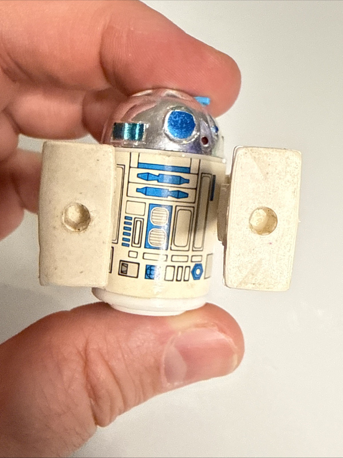 R2-D2 (Artoo-Detoo) (with Sensorscope) sold