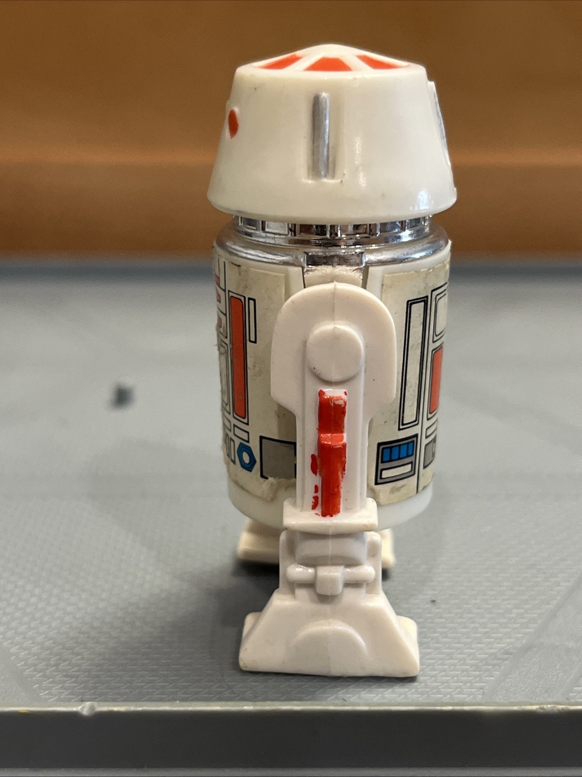 R5-D4 (Arfive-Defour) sold