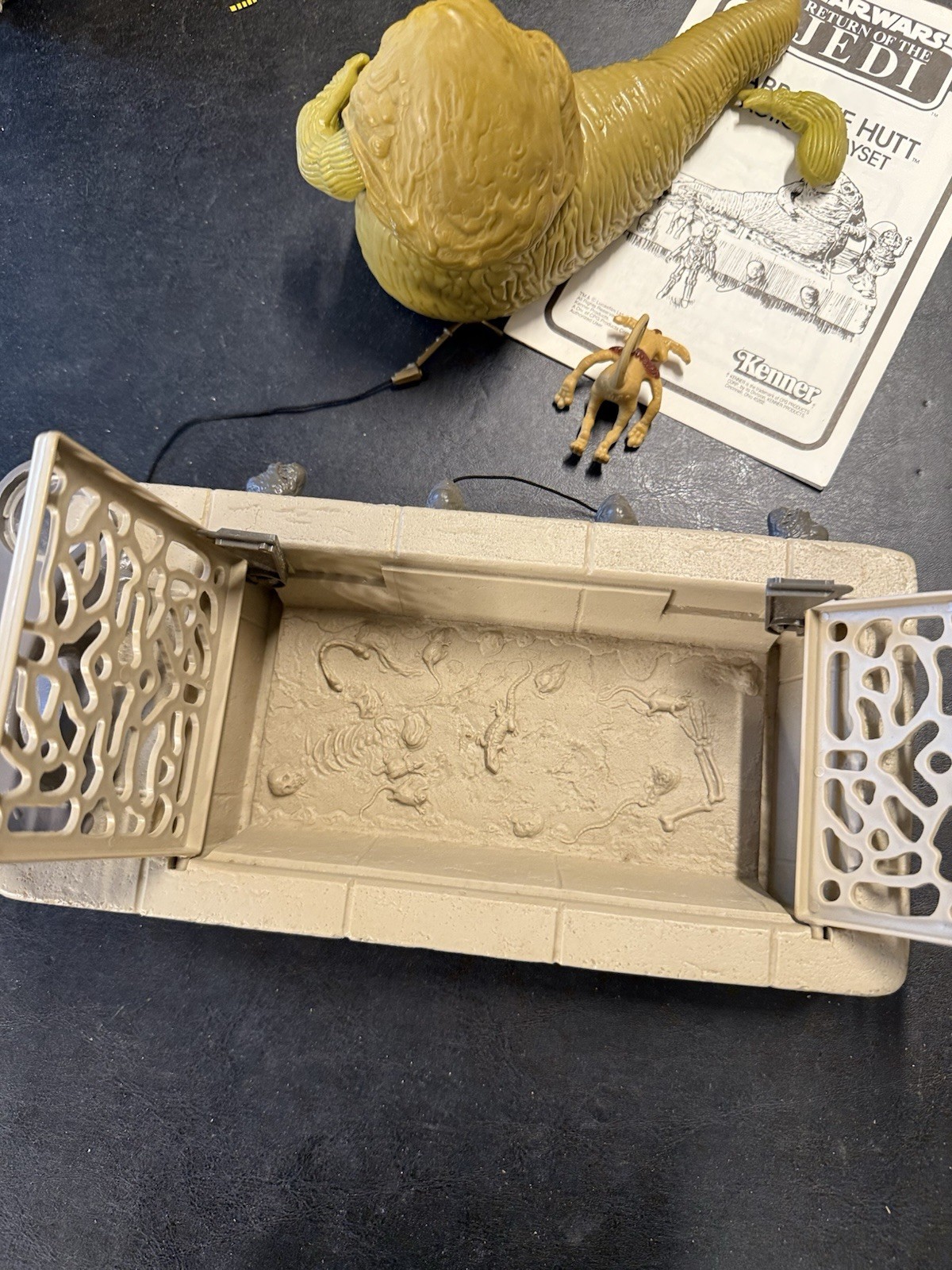 Jabba the Hutt Action Playset sold