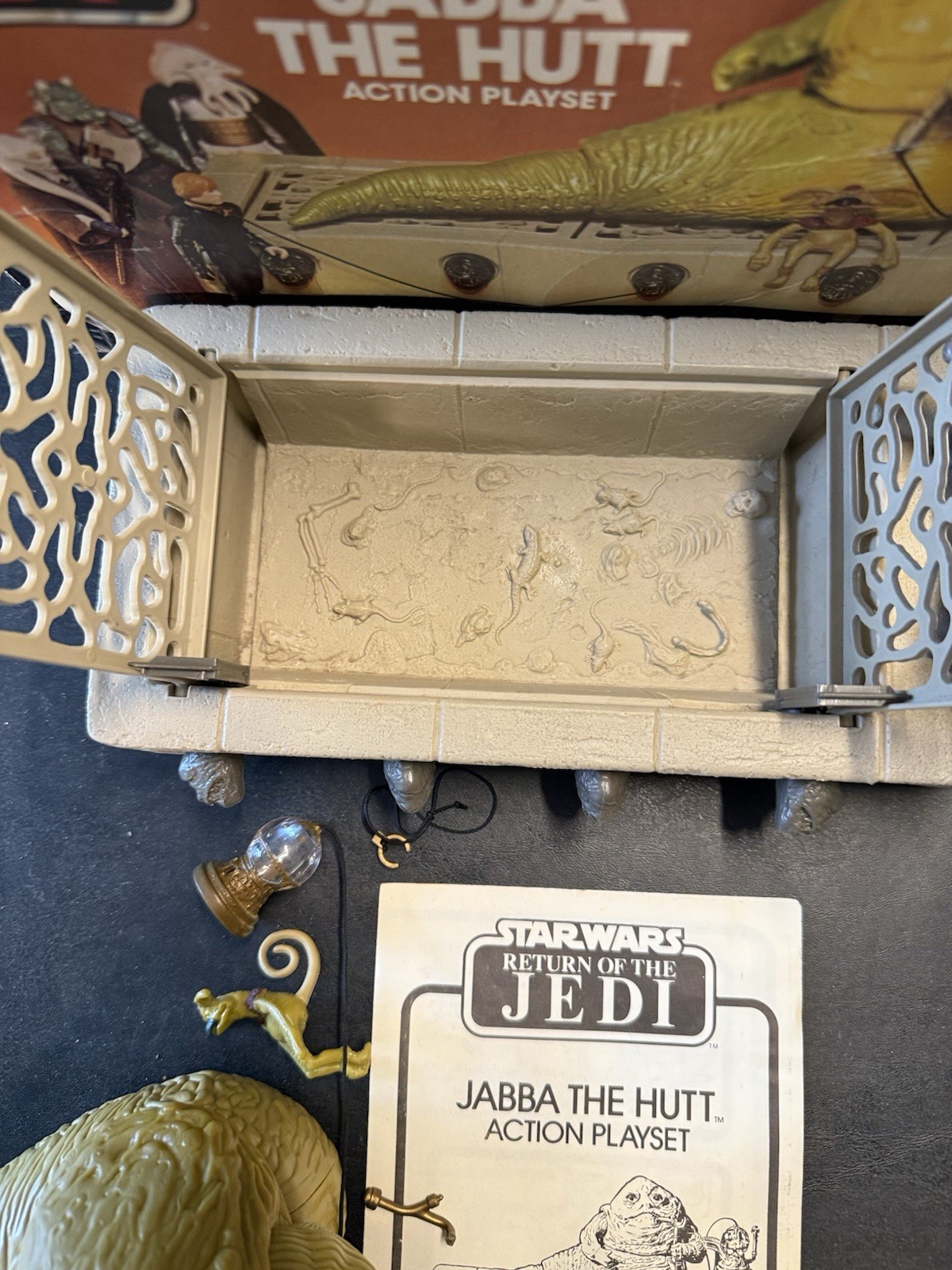 Jabba the Hutt Action Playset sold