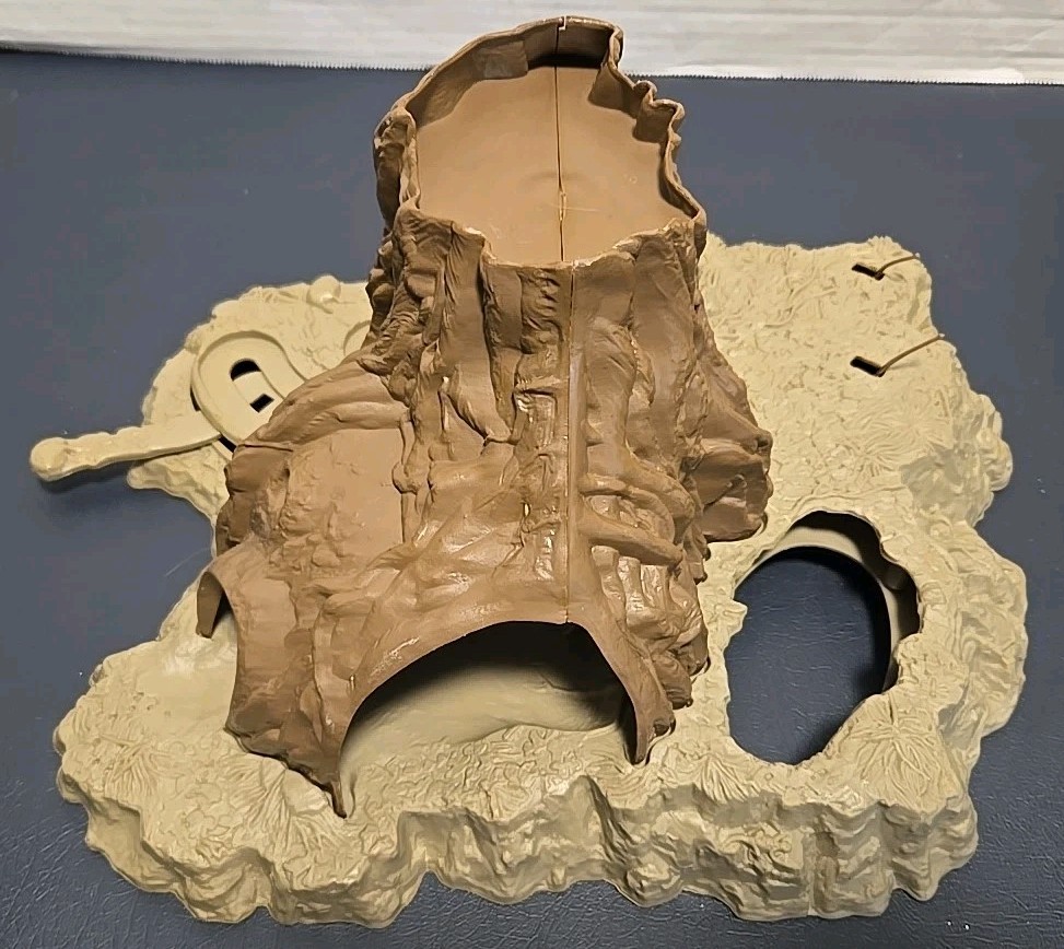 Dagobah Action Playset sold