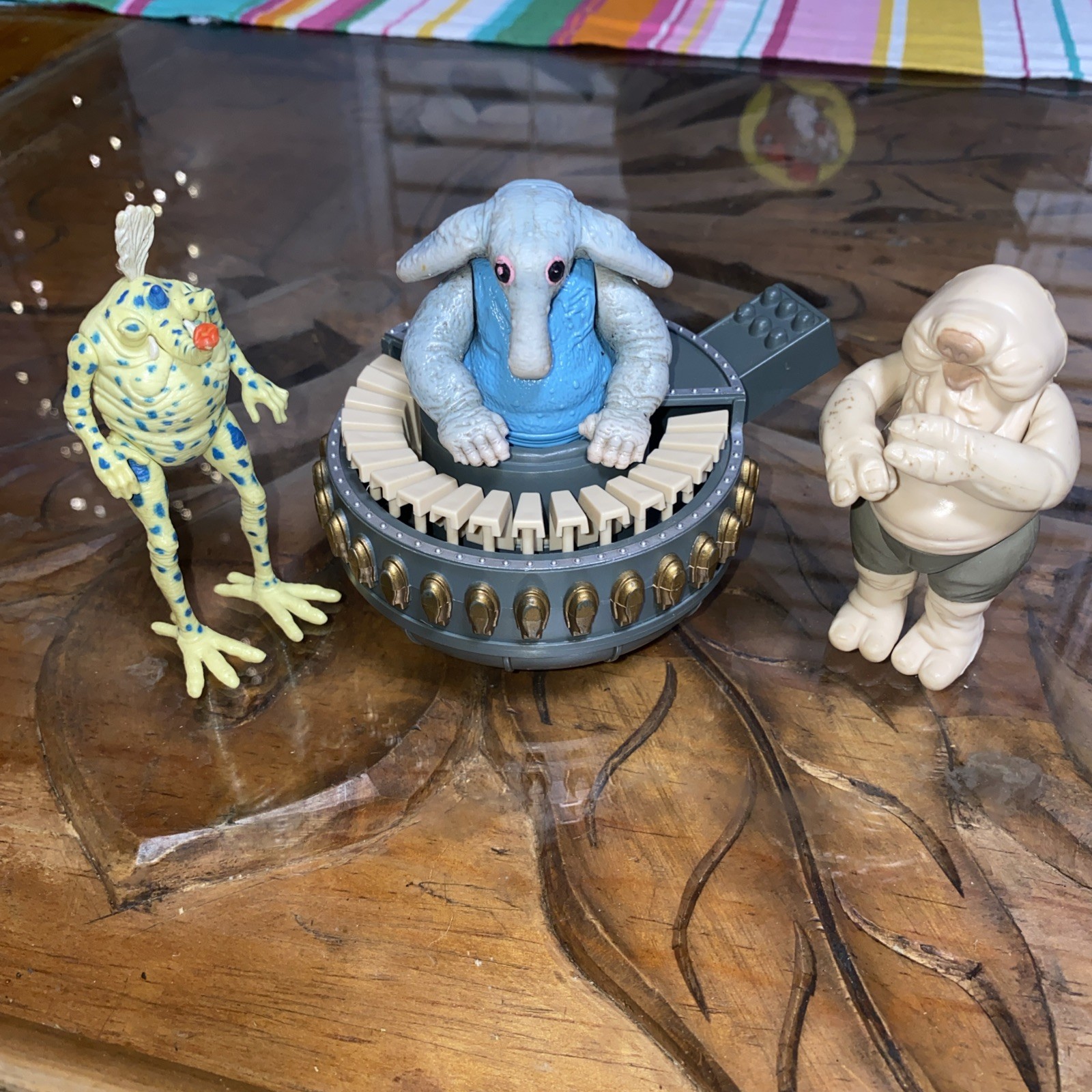 Sy Snootles & The Rebo Band sold