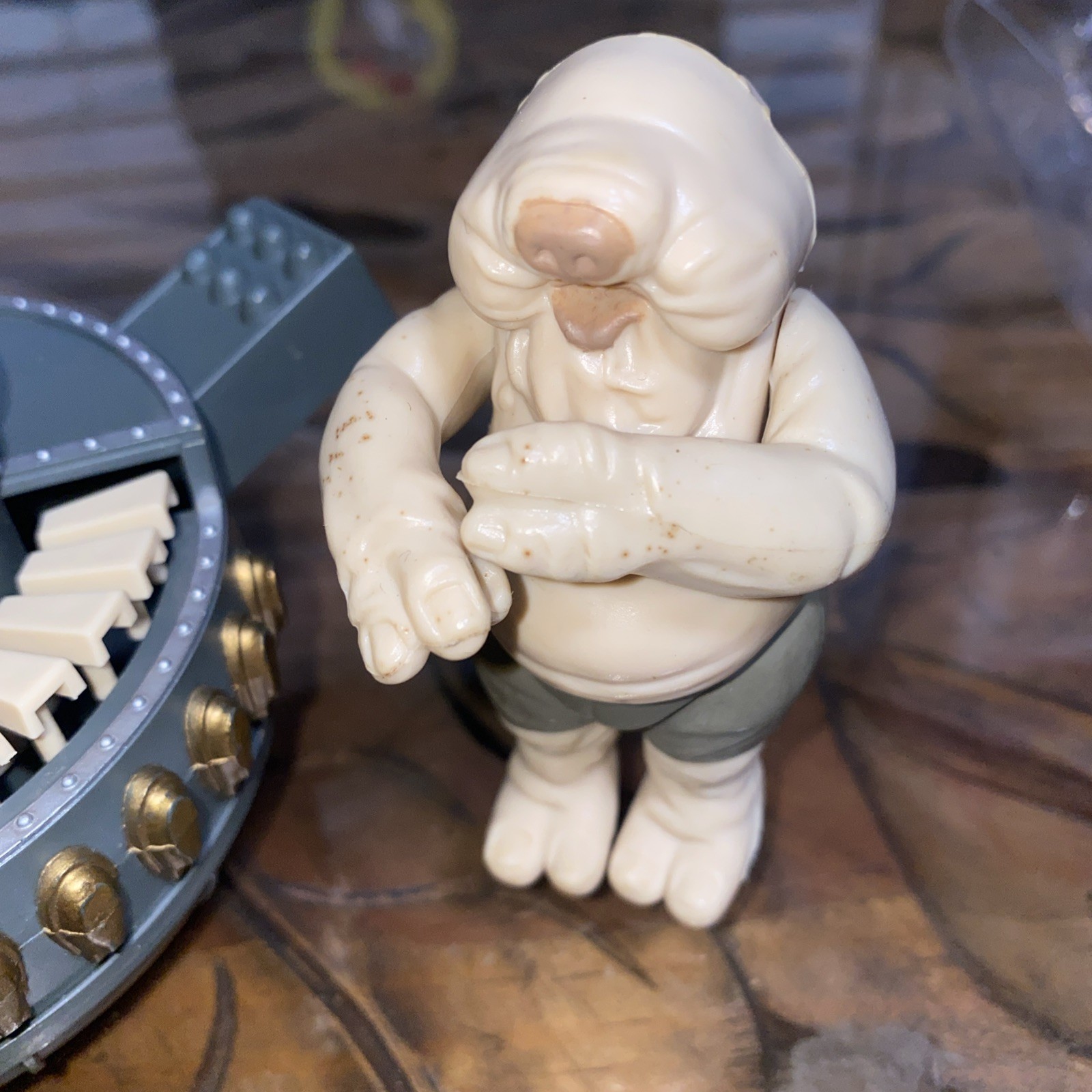 Sy Snootles & The Rebo Band sold