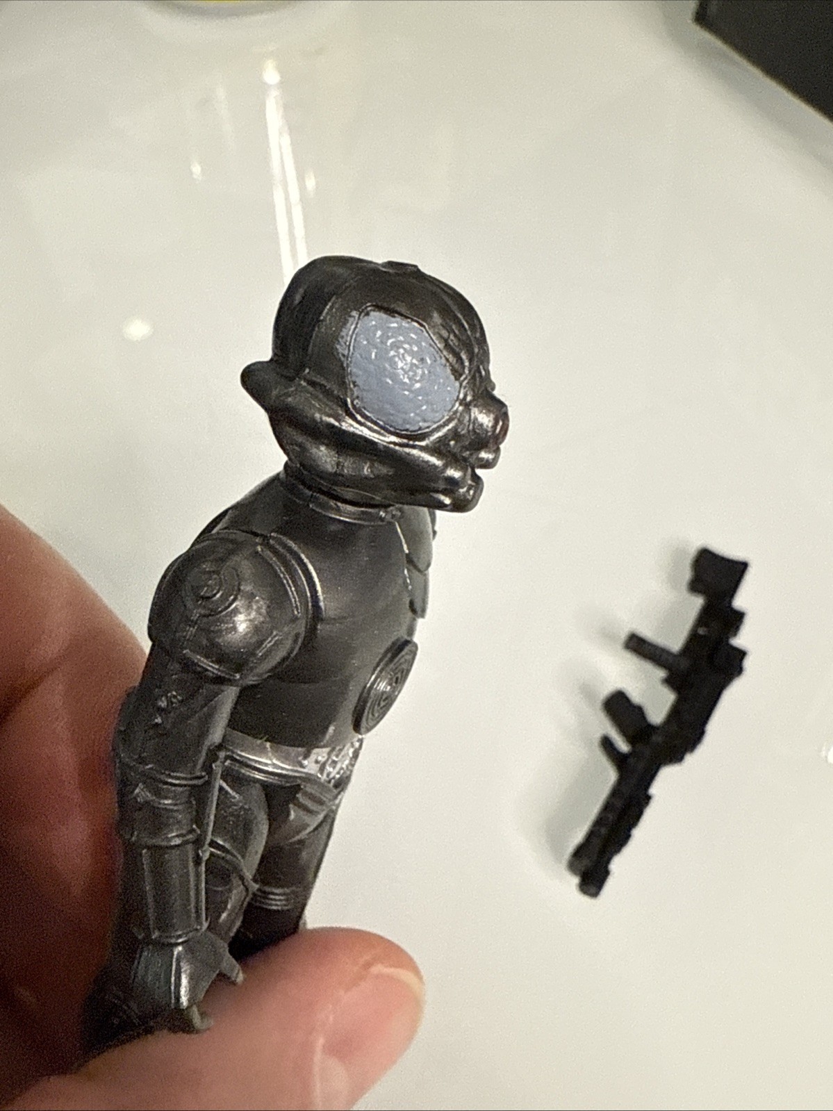 Zuckuss sold