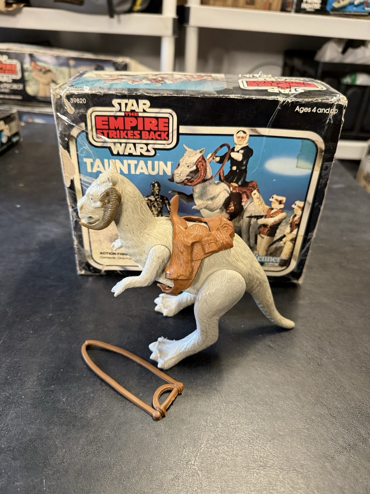 Tauntaun (closed belly) sold