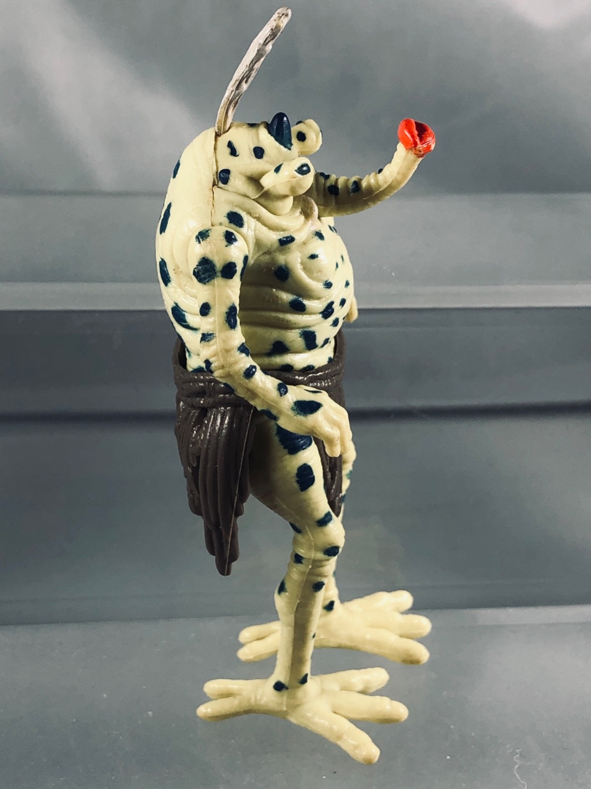 Sy Snootles sold